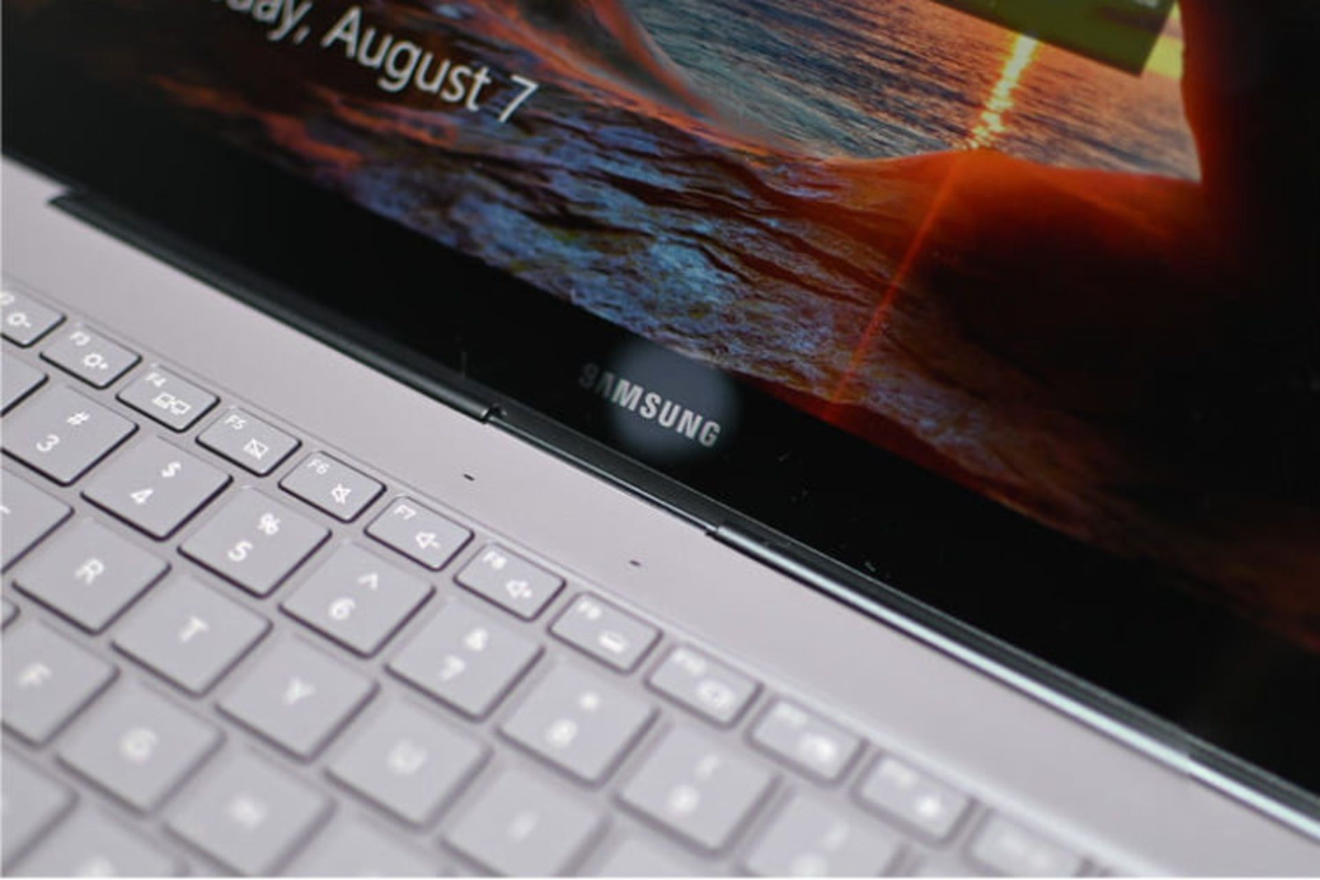 گلکسی بوک اس