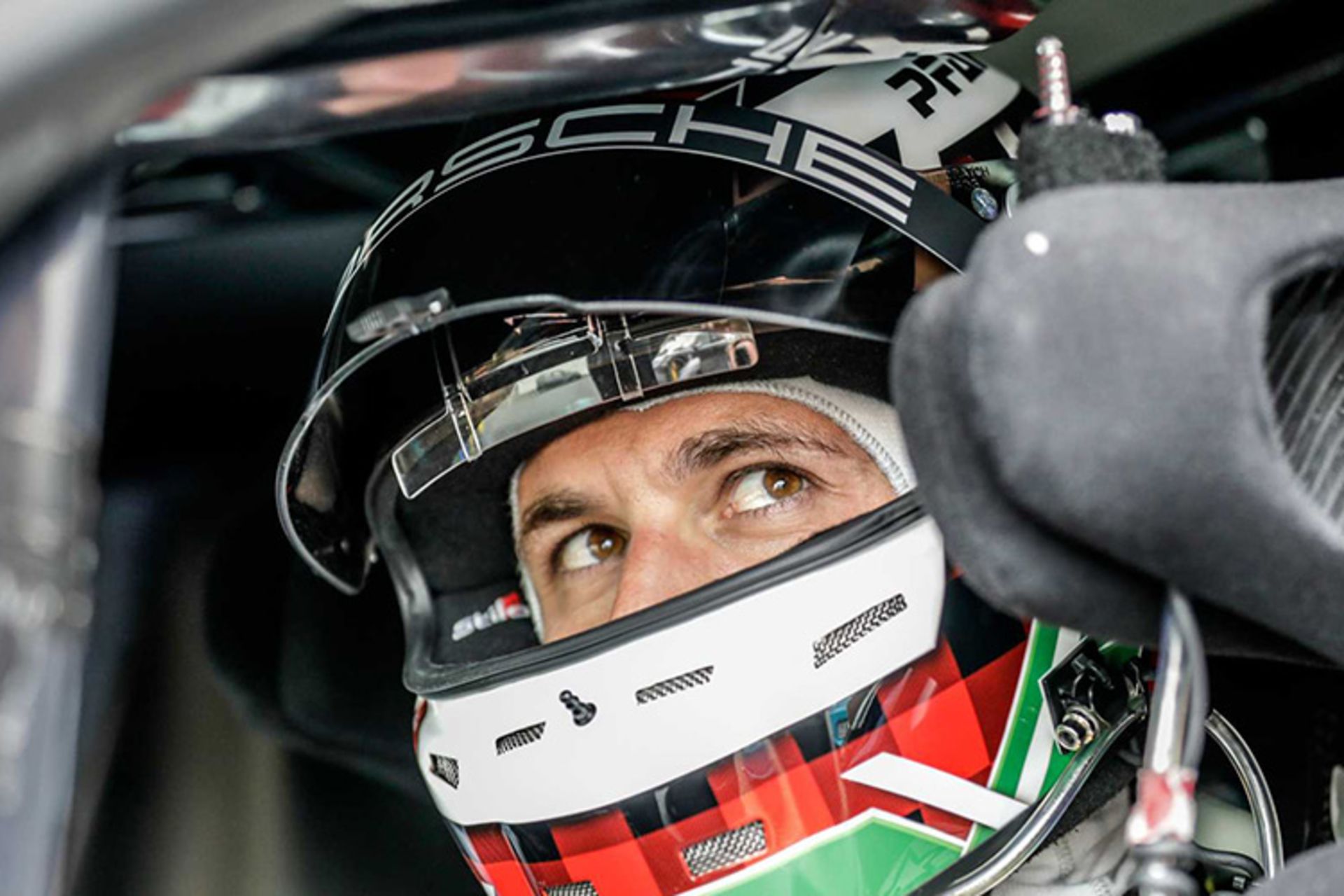 پورشه تایکان 