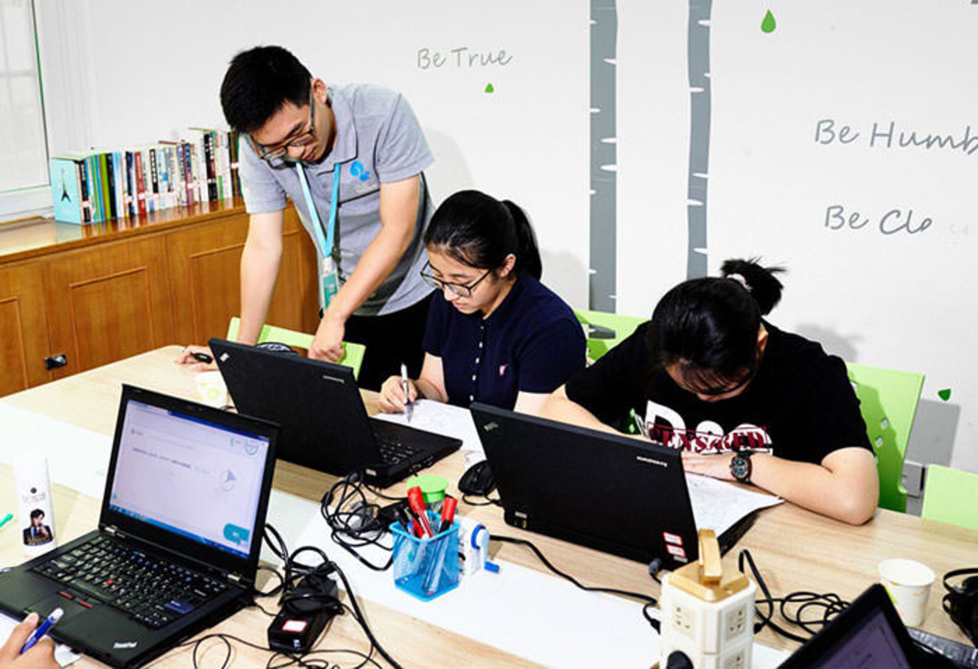 آموزش به کمک هوش مصنوعی در چین