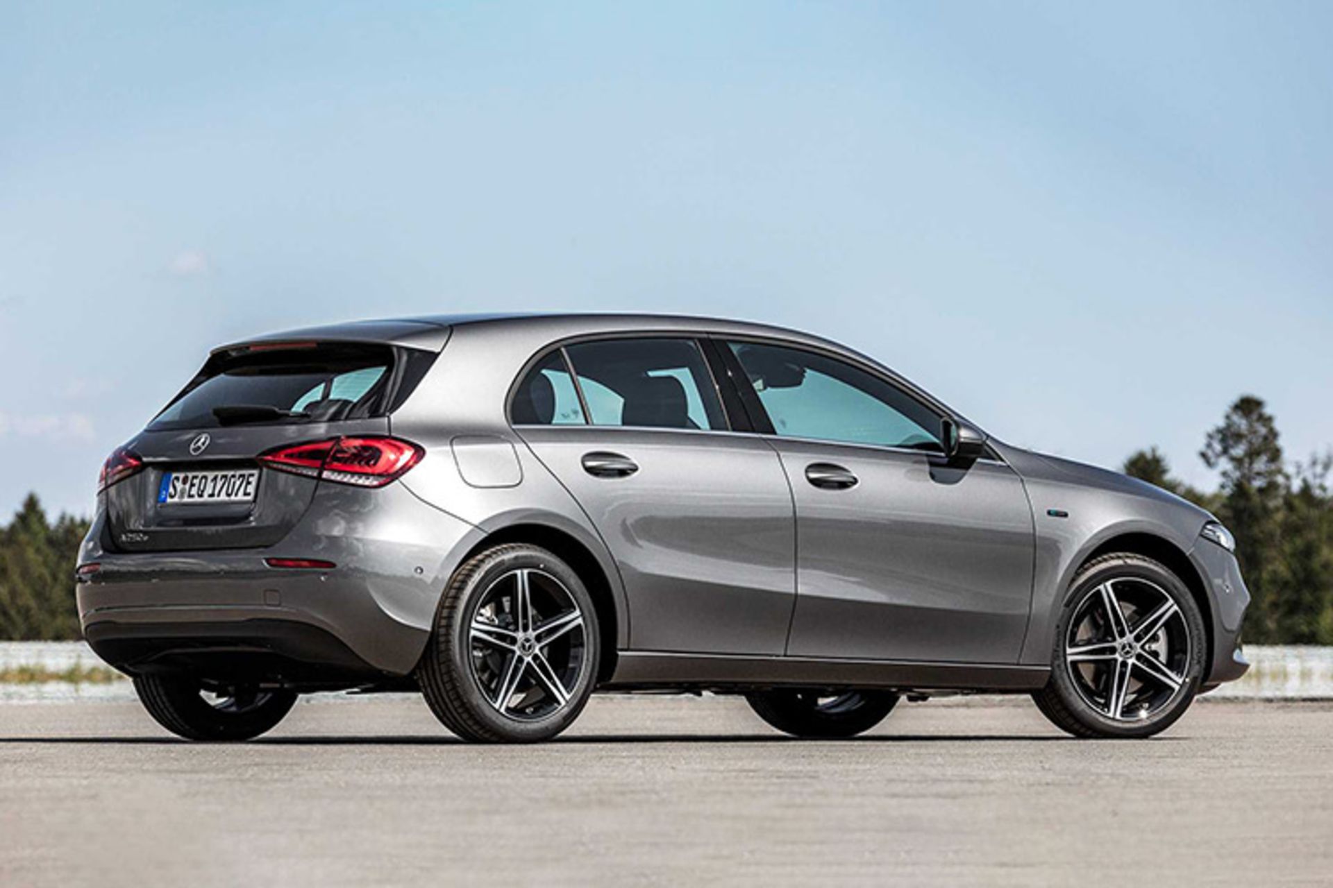 مرسدس بنز کلاس A و B پلاگین هیبریدی