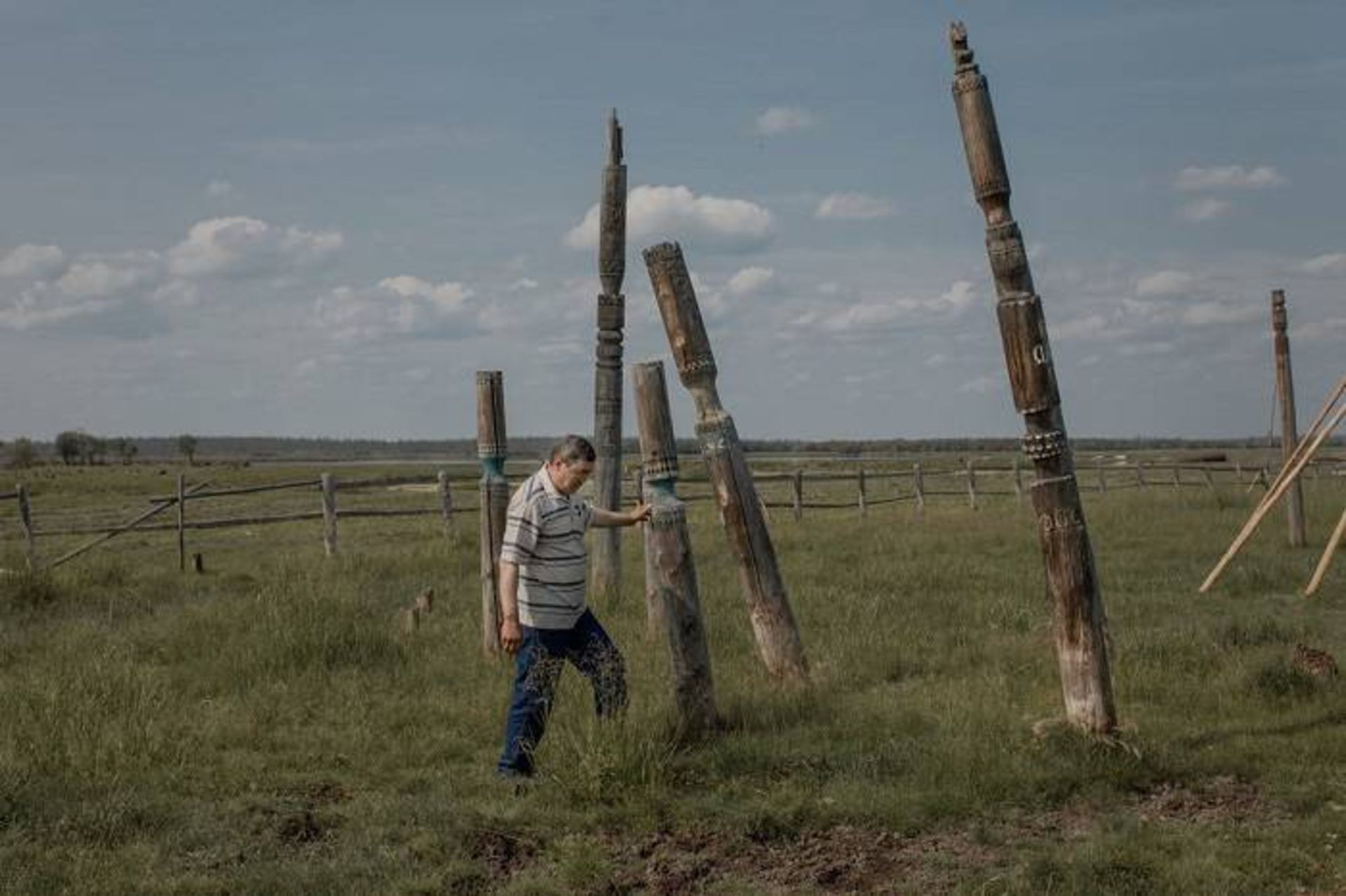 تیرهای بستن اسب ها