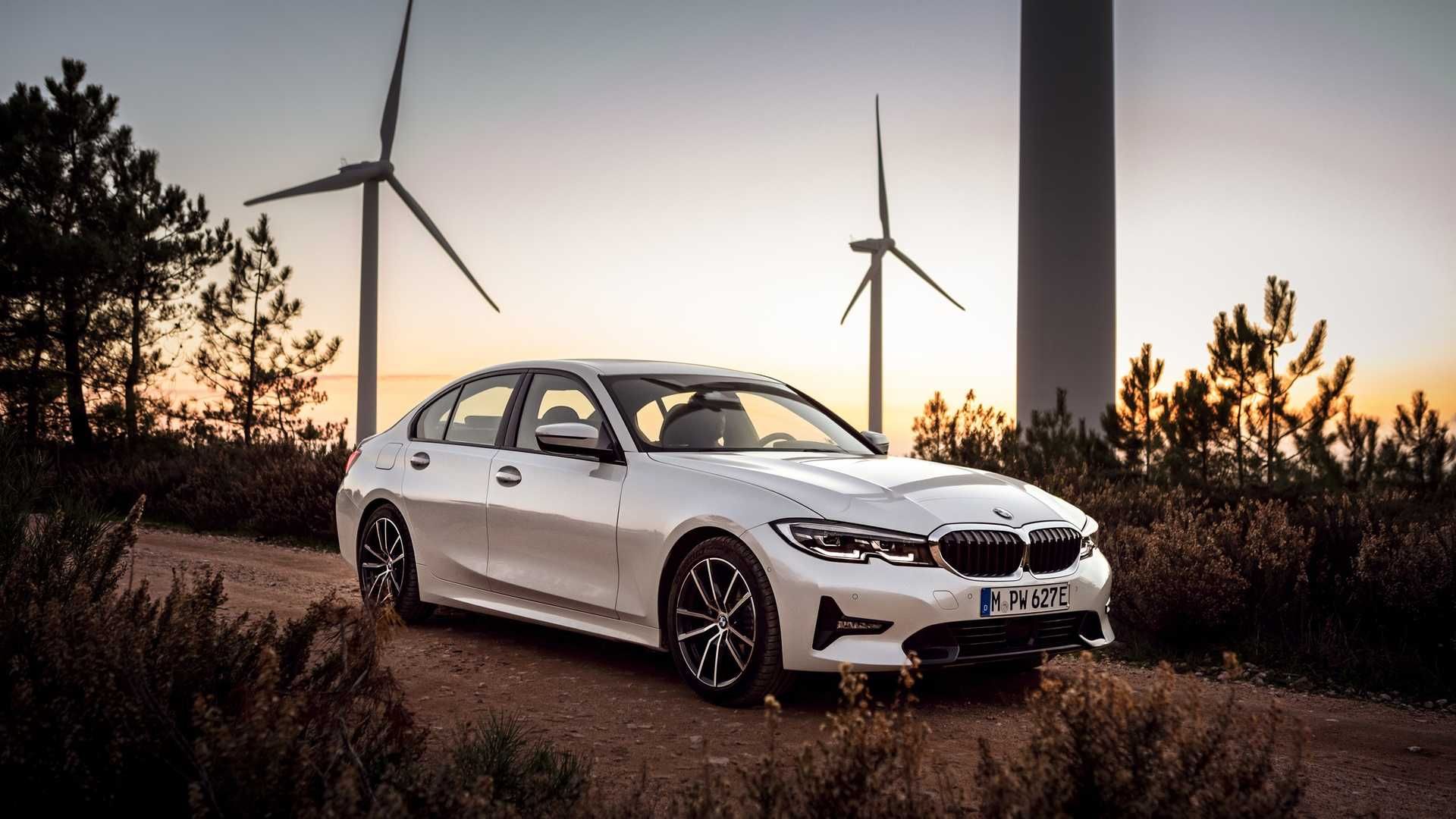 2020 BMW 330e Plug-In Hybrid / بی ام و پلاگین هیبریدی