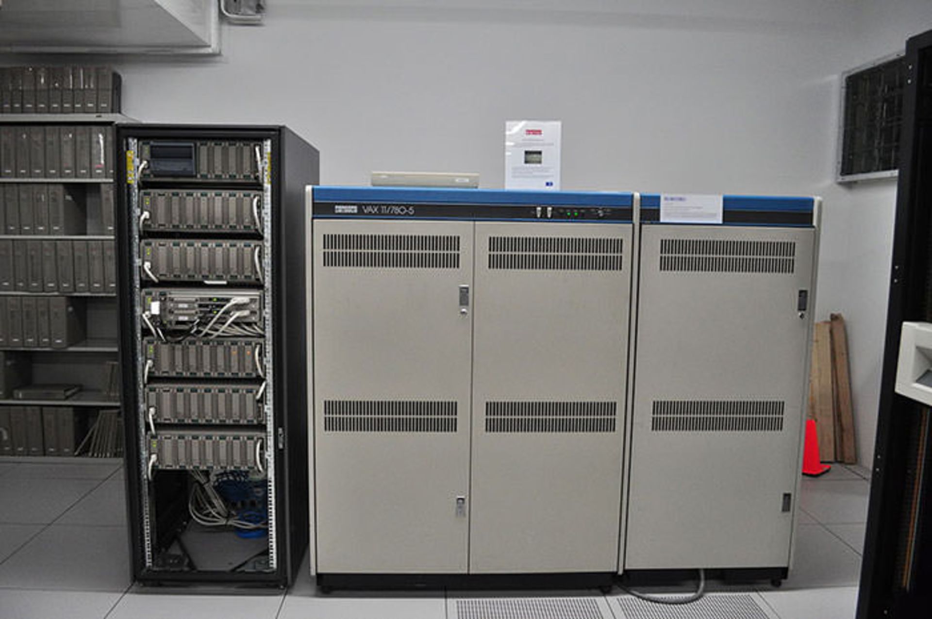 شرکت دیجیتال / DEC