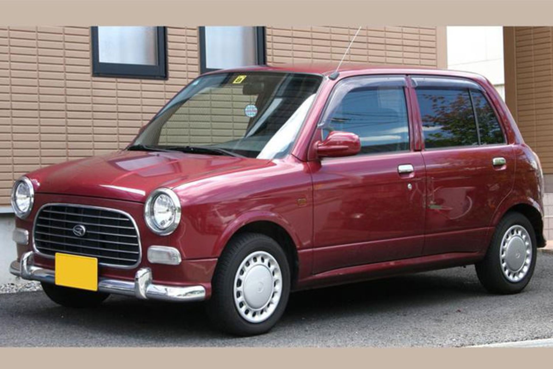 Daihatsu Mira Gino