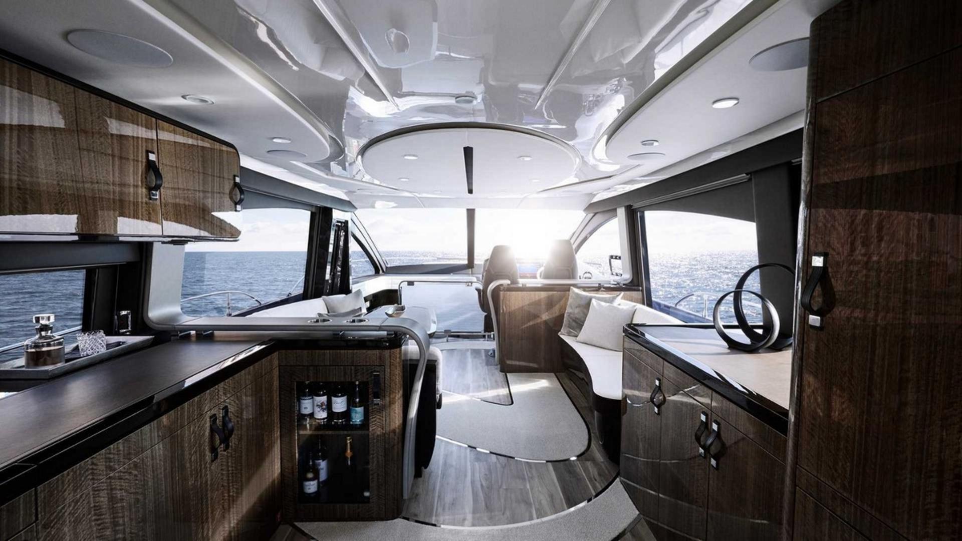 Lexus LY 650 Yacht