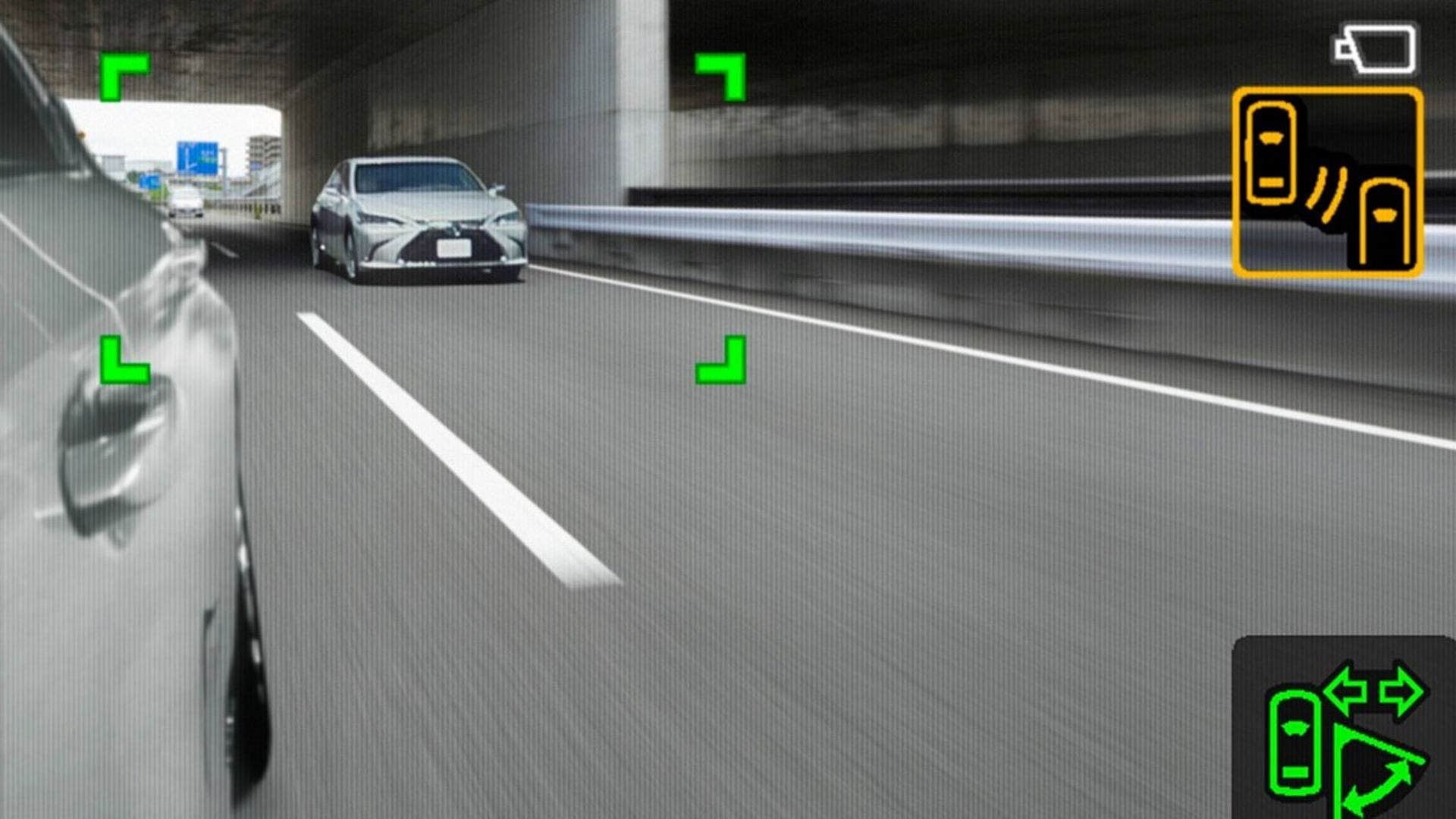 Lexus ES Digital Outer Mirror