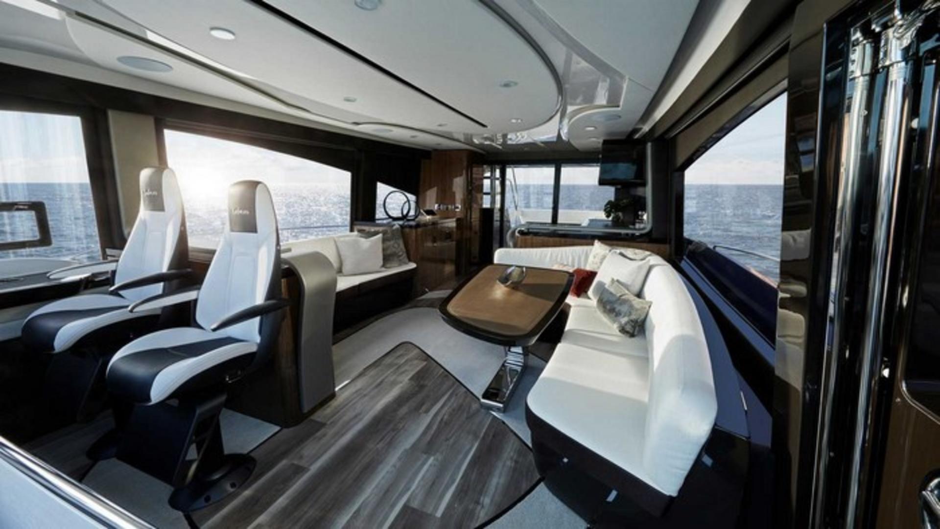 Lexus LY 650 Yacht