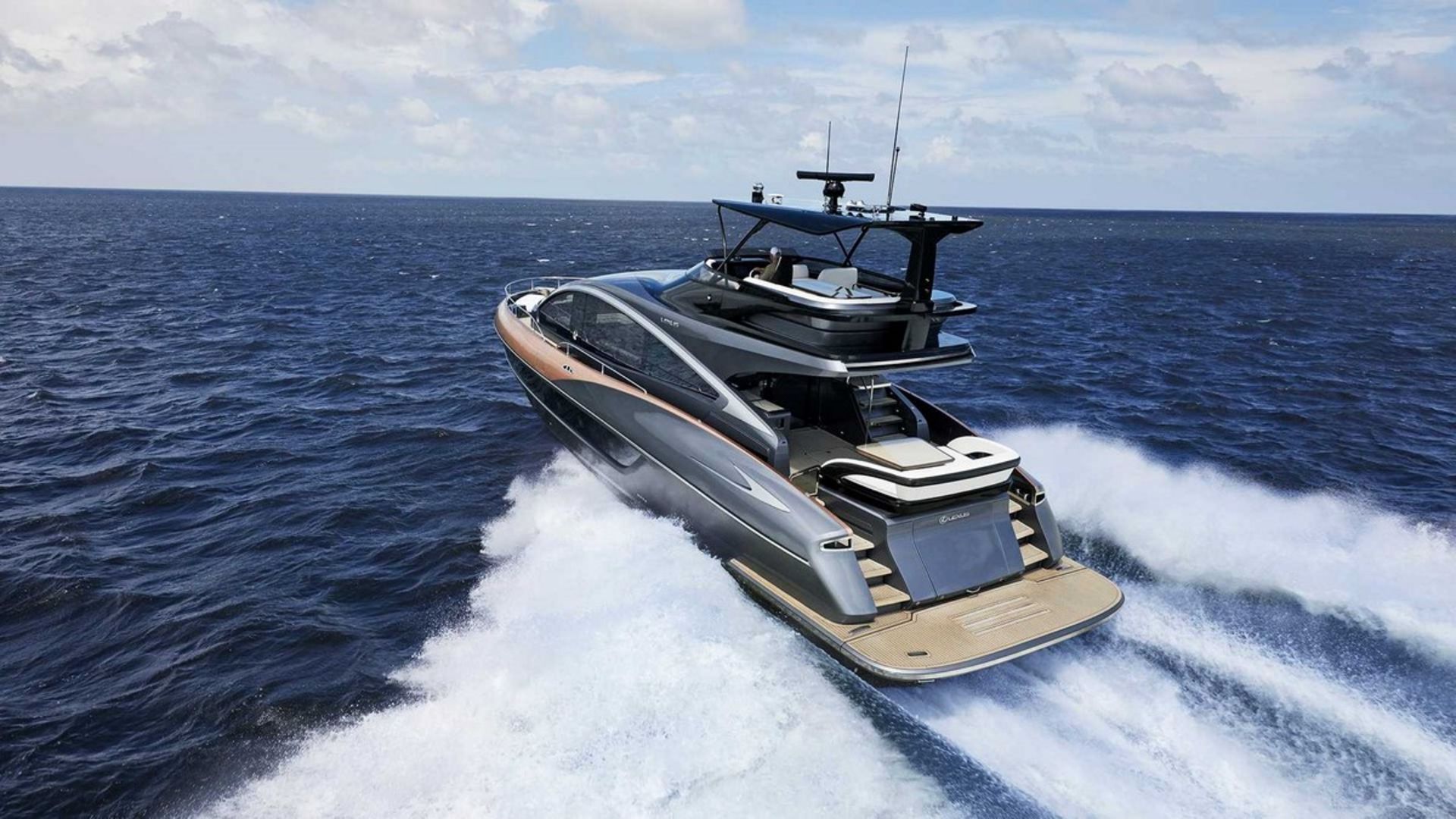 Lexus LY 650 Yacht