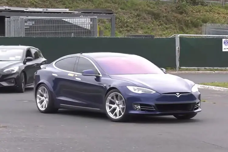 Tesla Model S / تسلا مدل اس