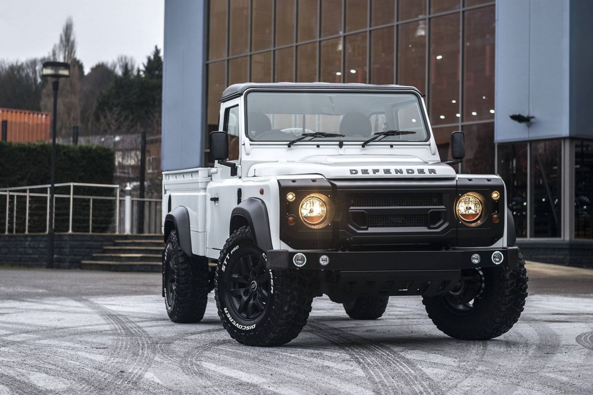 Chelsea Truck’s Custom Land Rover Defender Pickup