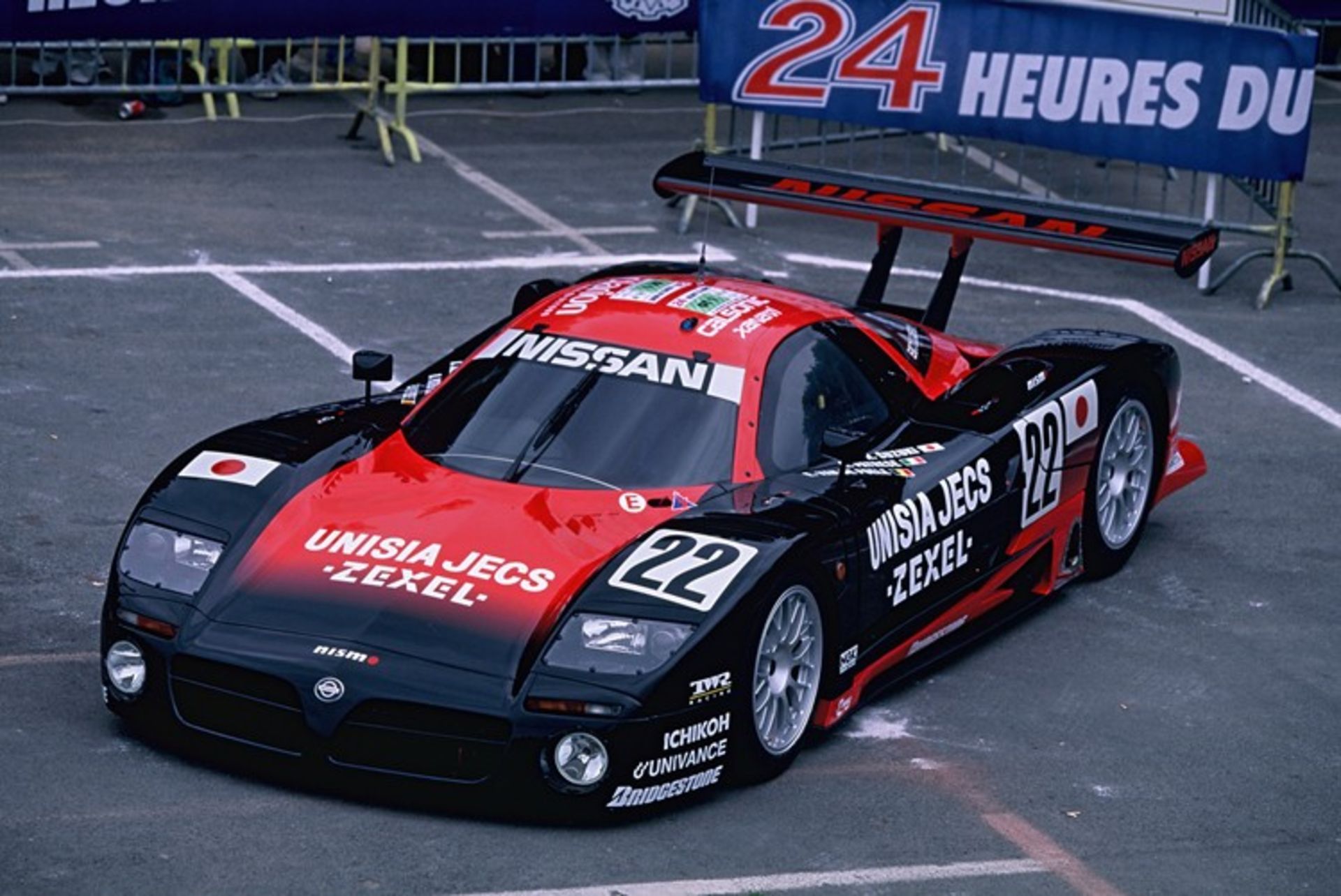 nissan R390