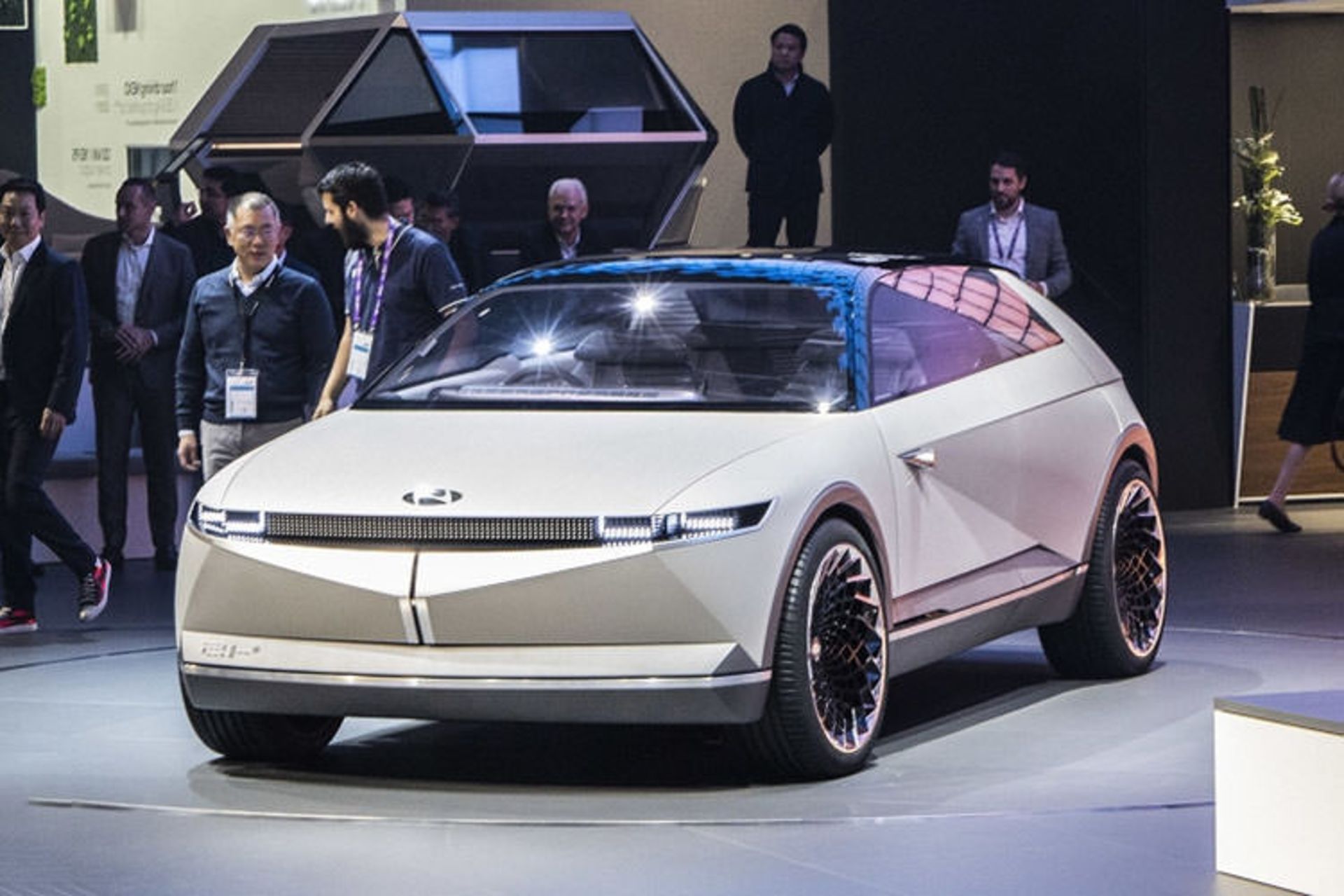 Hyundai 45 EV hatchback concept / هیوندای هاچ بک برقی مفهومی