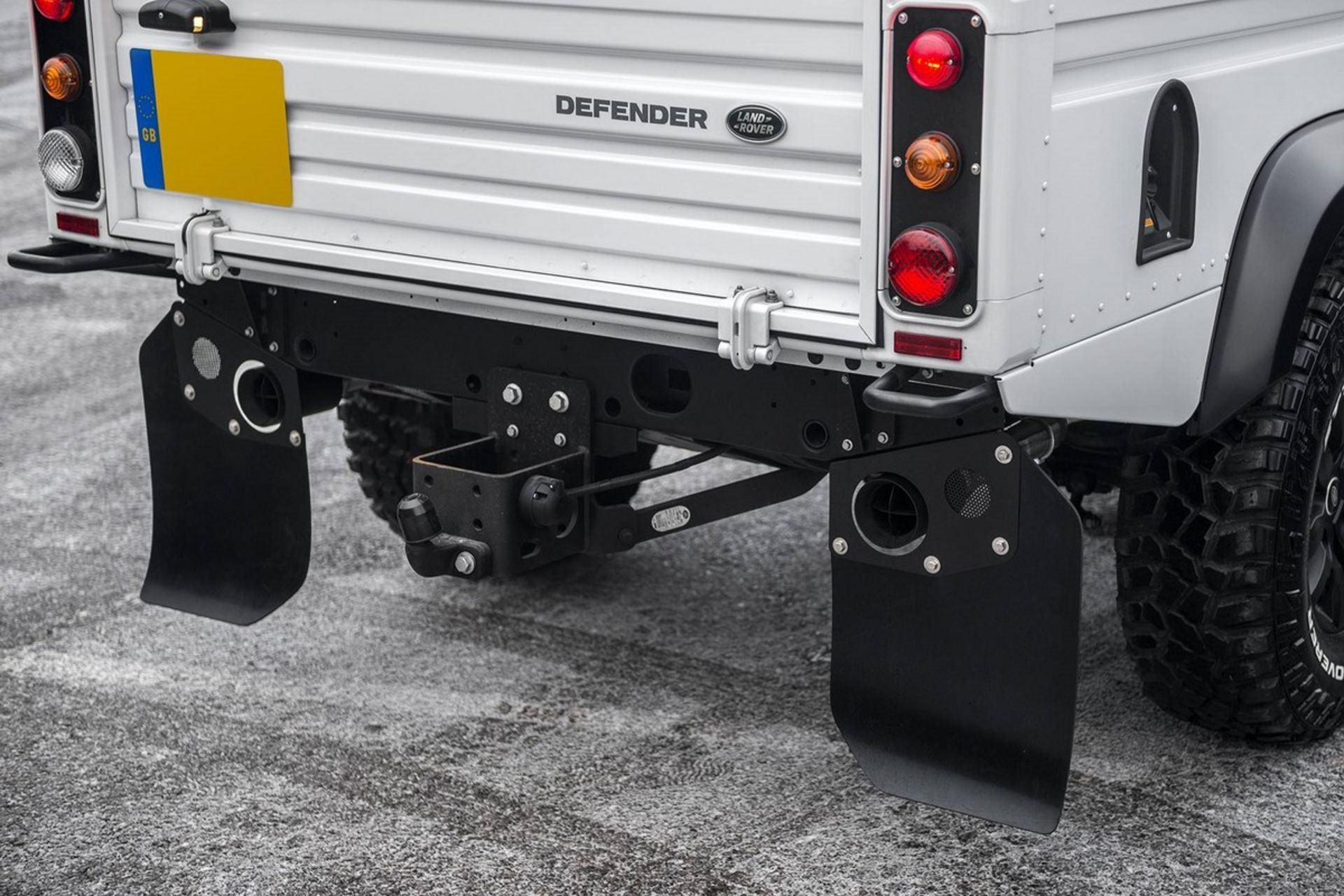 Chelsea Truck’s Custom Land Rover Defender Pickup