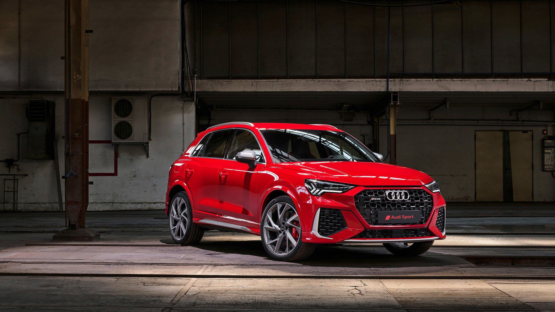 Audi RS Q3 / آئودی آر اس کیو3