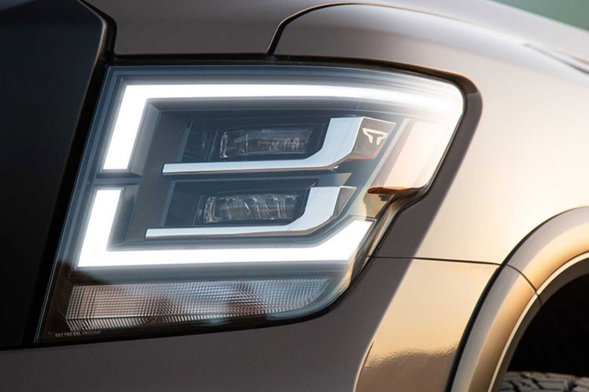 2020 Nissan Titan / وانت پیکاپ نیسان تایتان