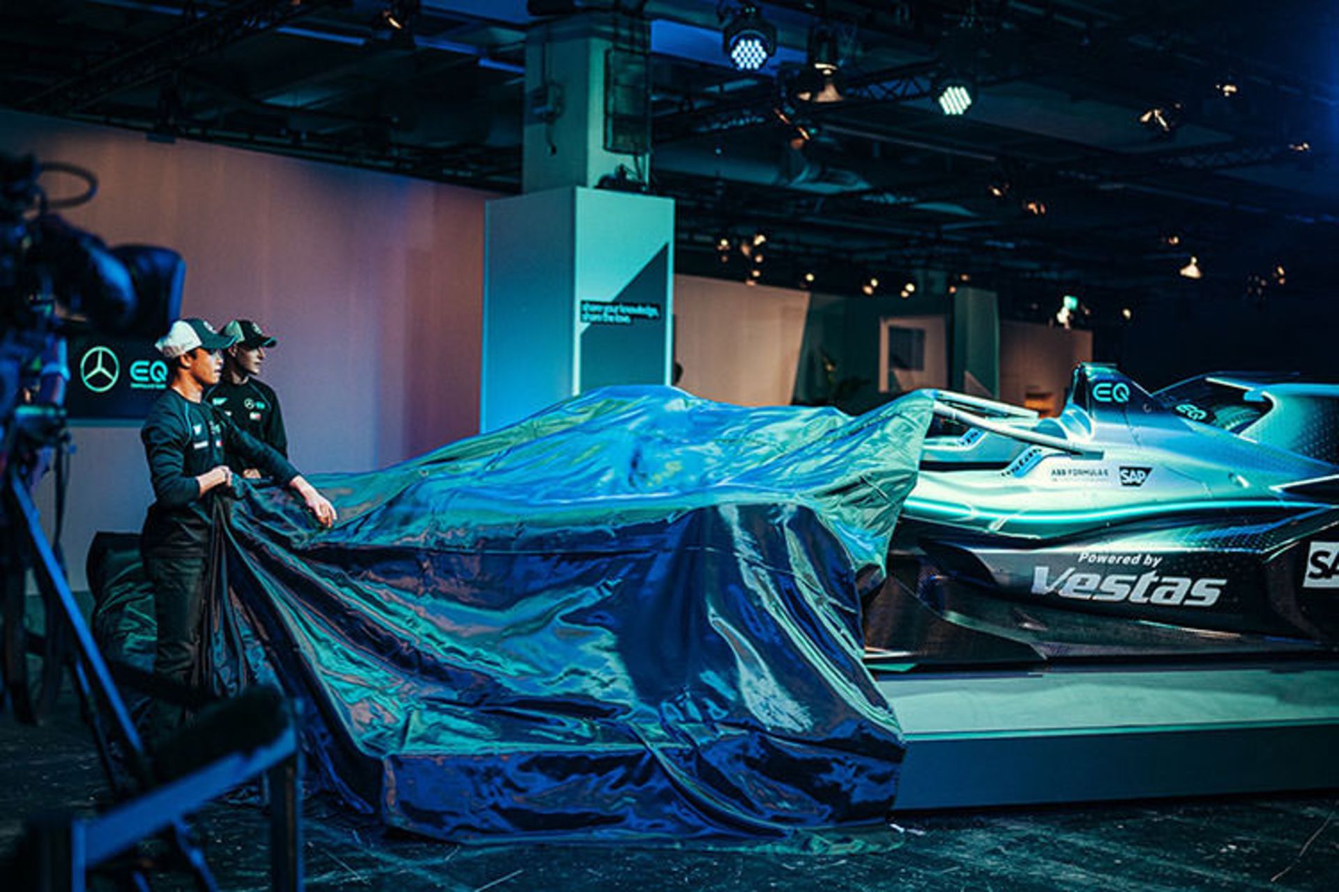 Mercedes-Benz Formula E car / خودروی الکتریکی فرمول E مرسدس بنز