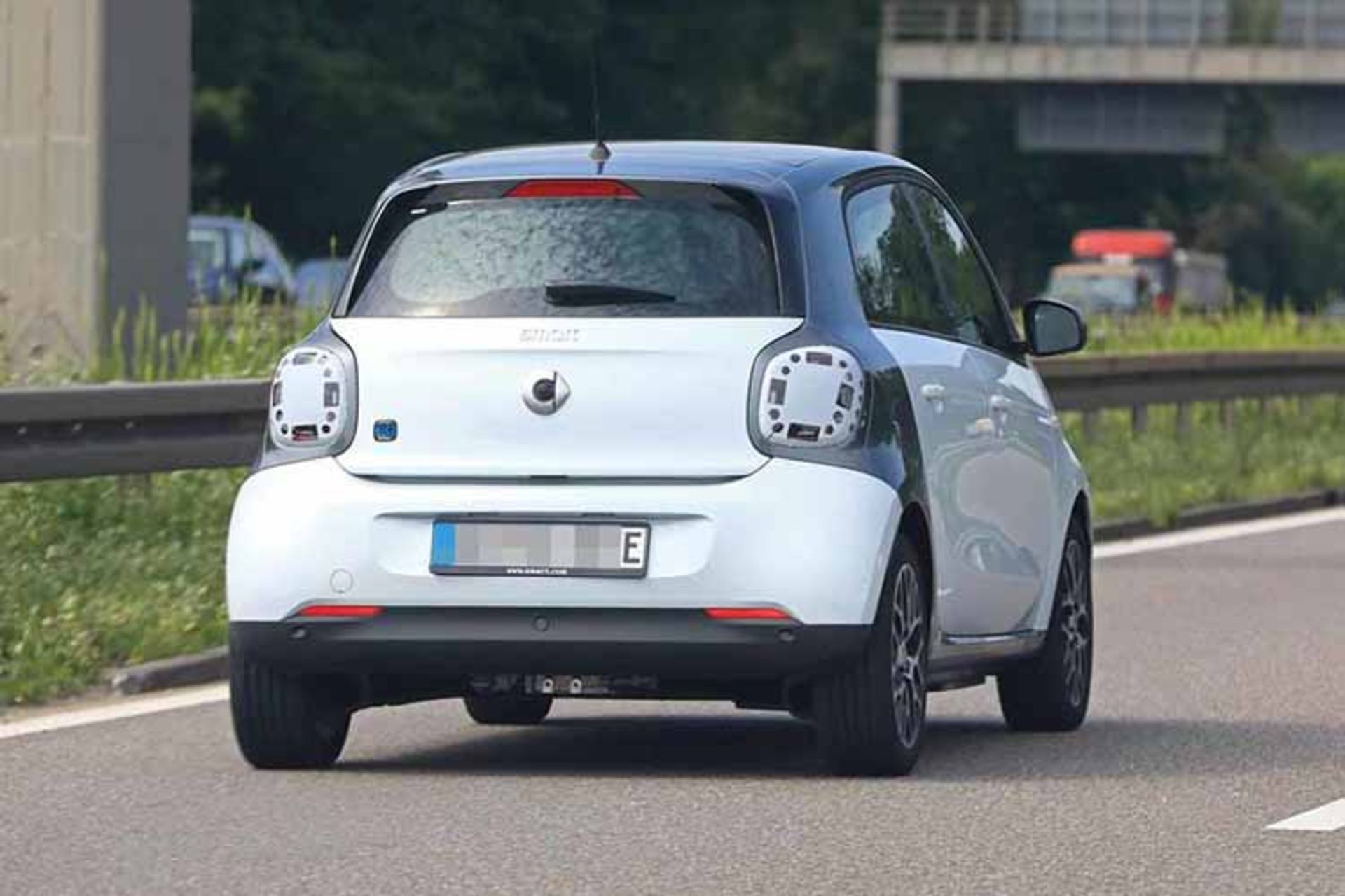 Smart EQ Fortwo  Forfour / اسمارت EQ فورتو فورفور