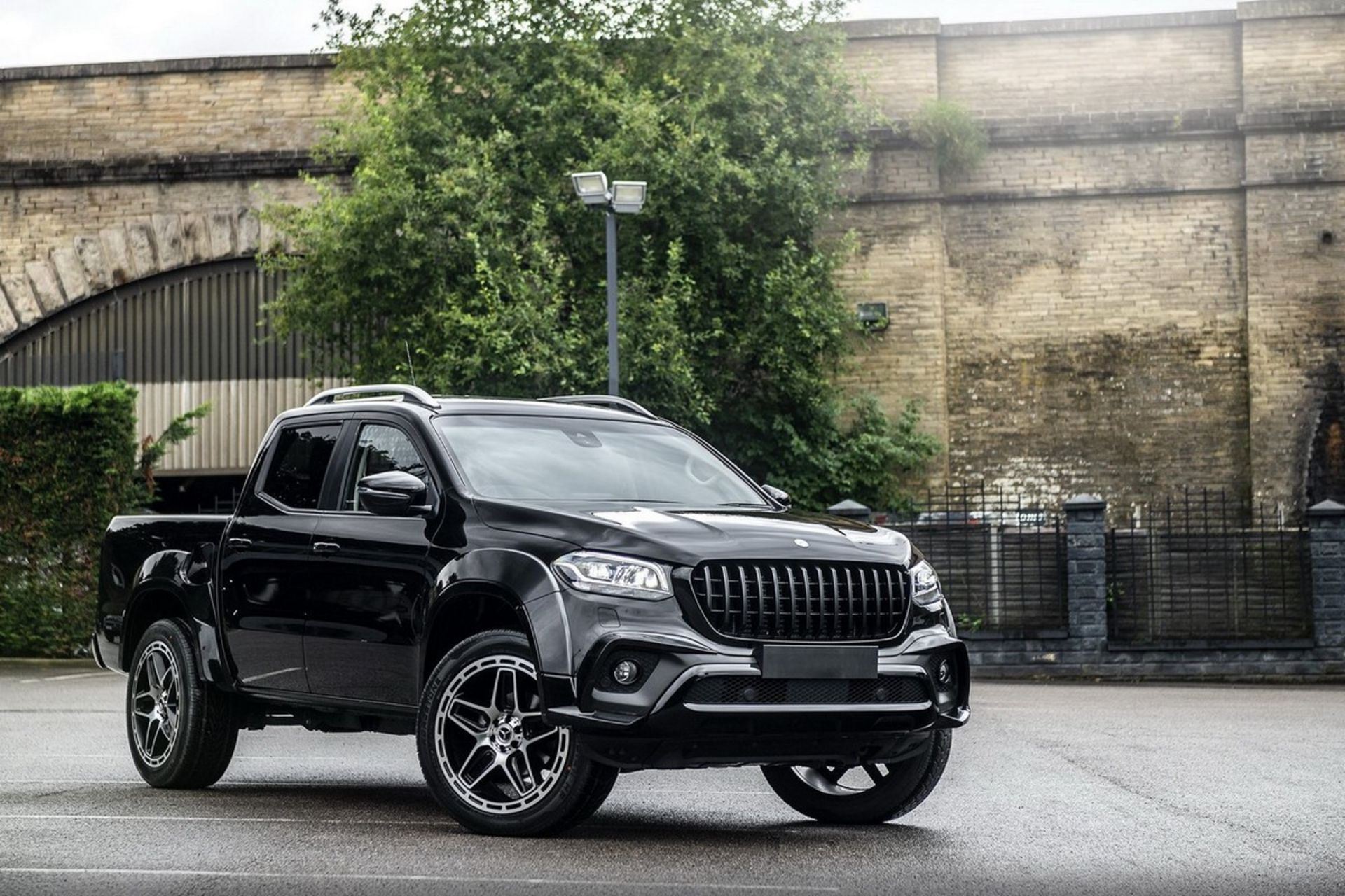 mercedes benz x class kahn design