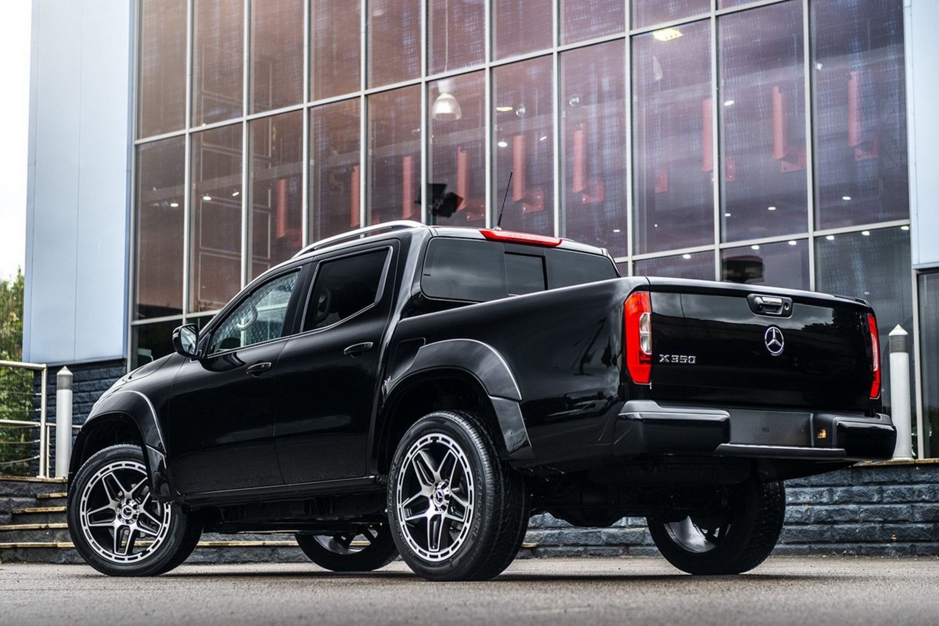 mercedes benz x class kahn design