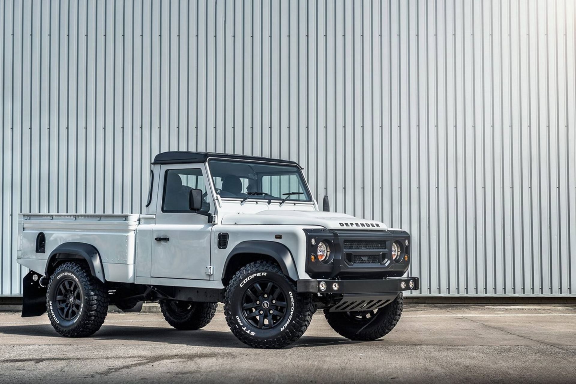 Chelsea Truck’s Custom Land Rover Defender Pickup