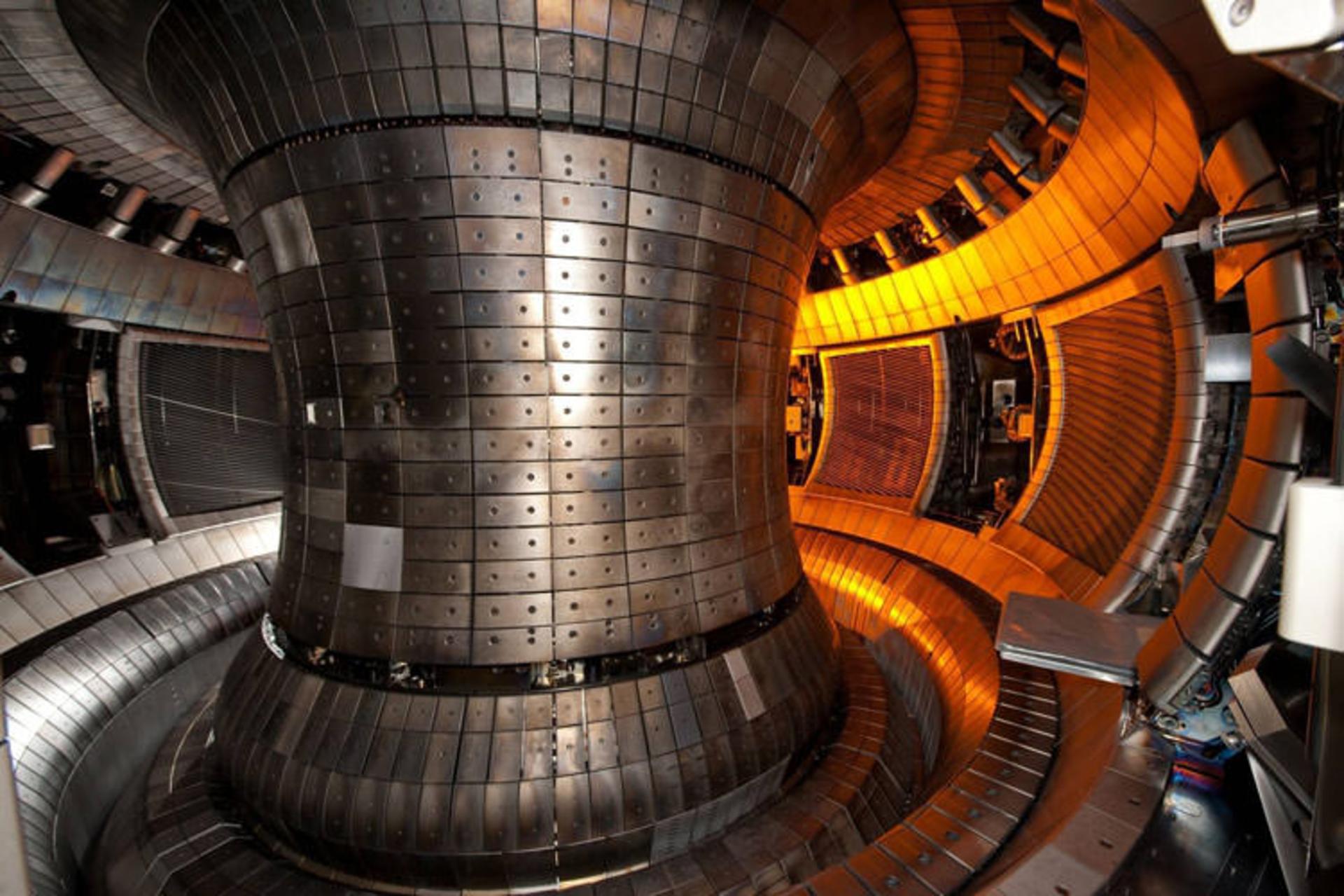 همجوشی هسته ای/ nuclear fusion