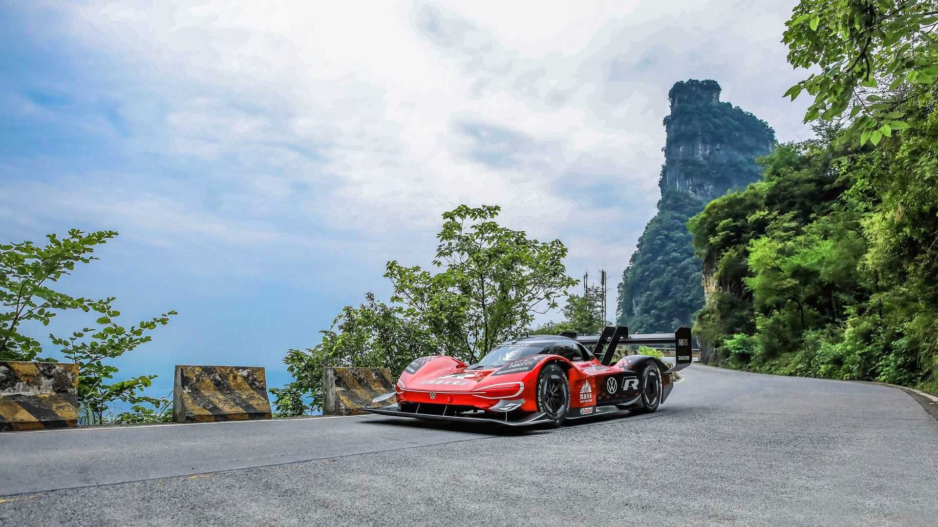 فولکس واگن ID.R