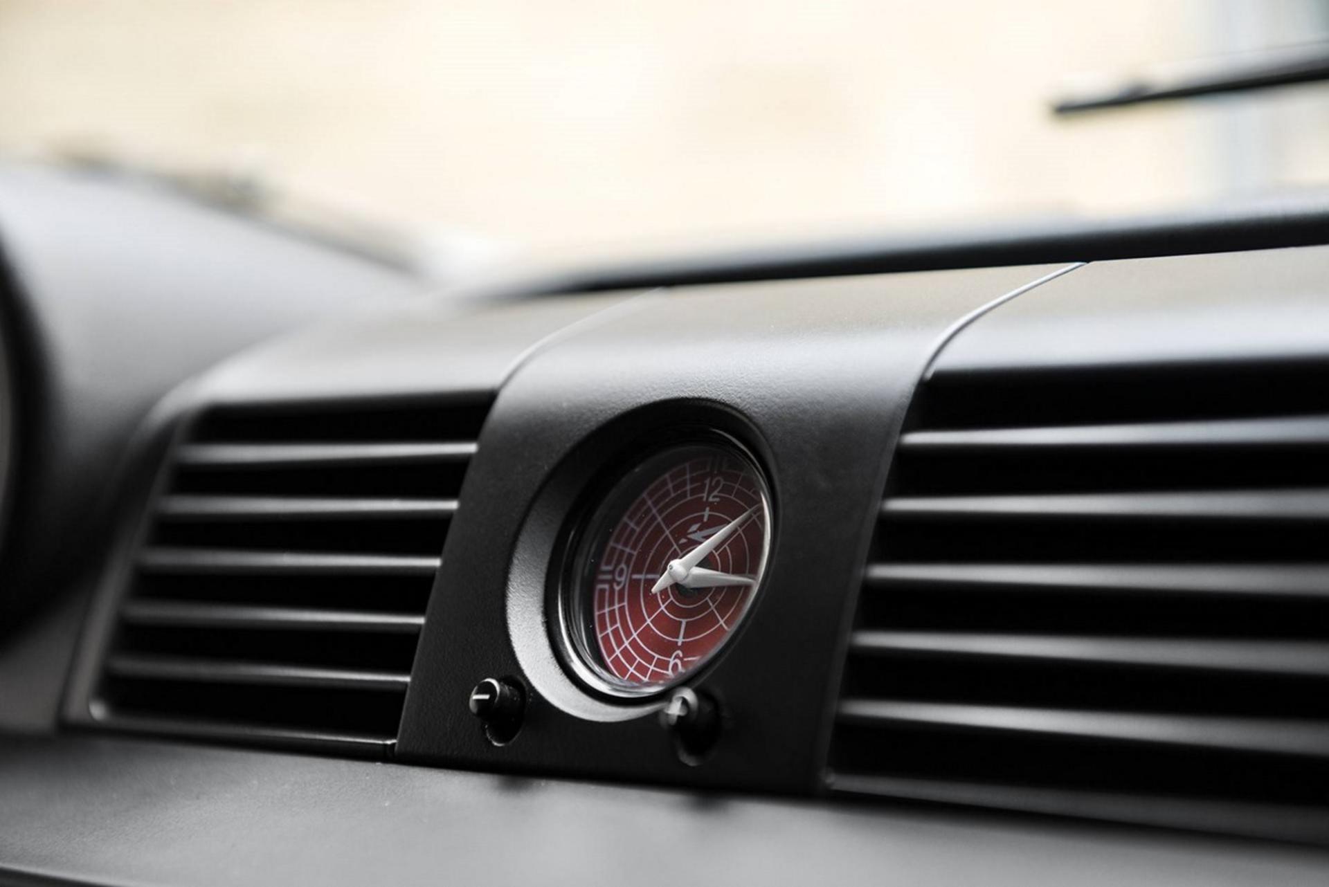 Chelsea Truck’s Custom Land Rover Defender Pickup