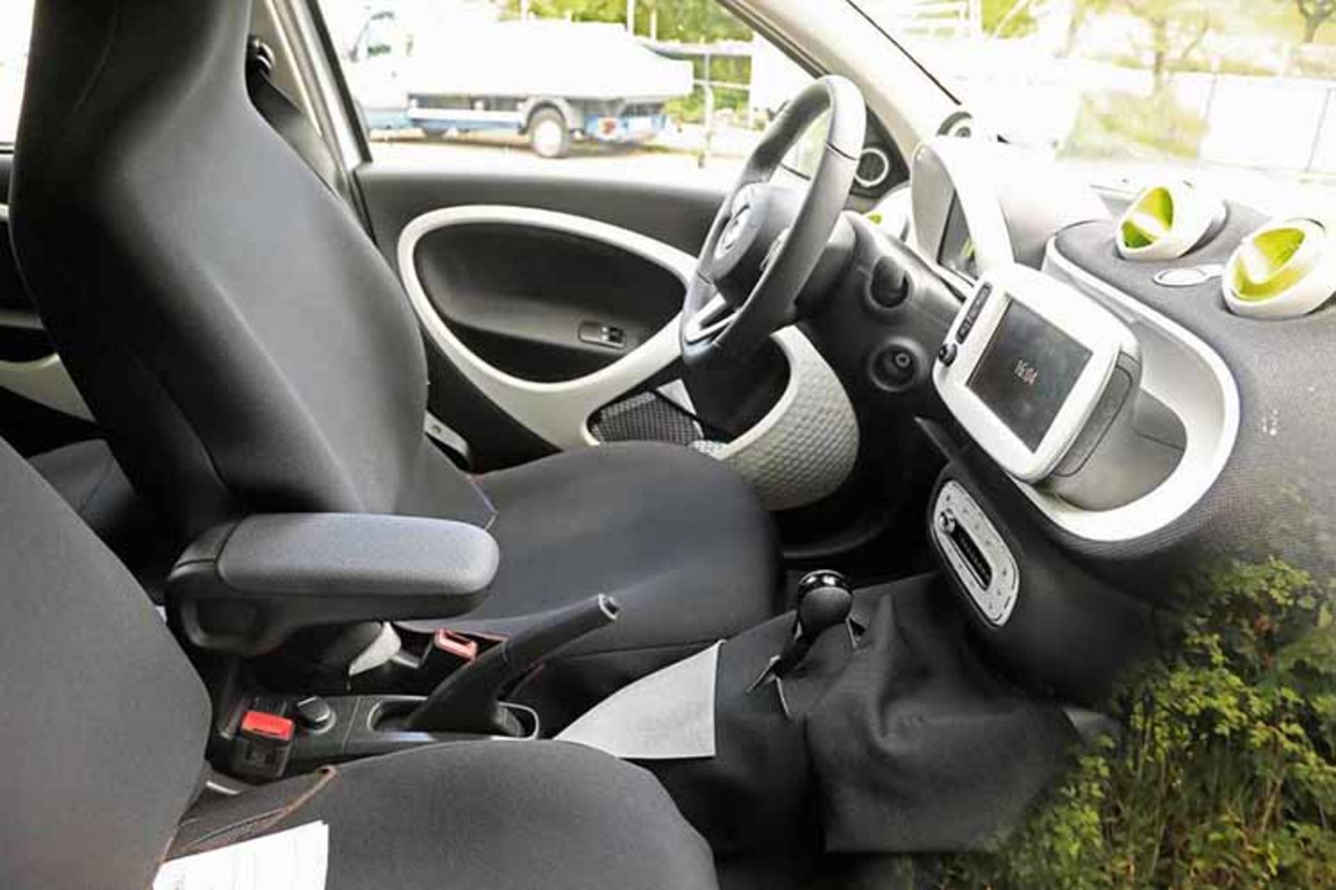 Smart EQ Fortwo  Forfour / اسمارت EQ فورتو فورفور