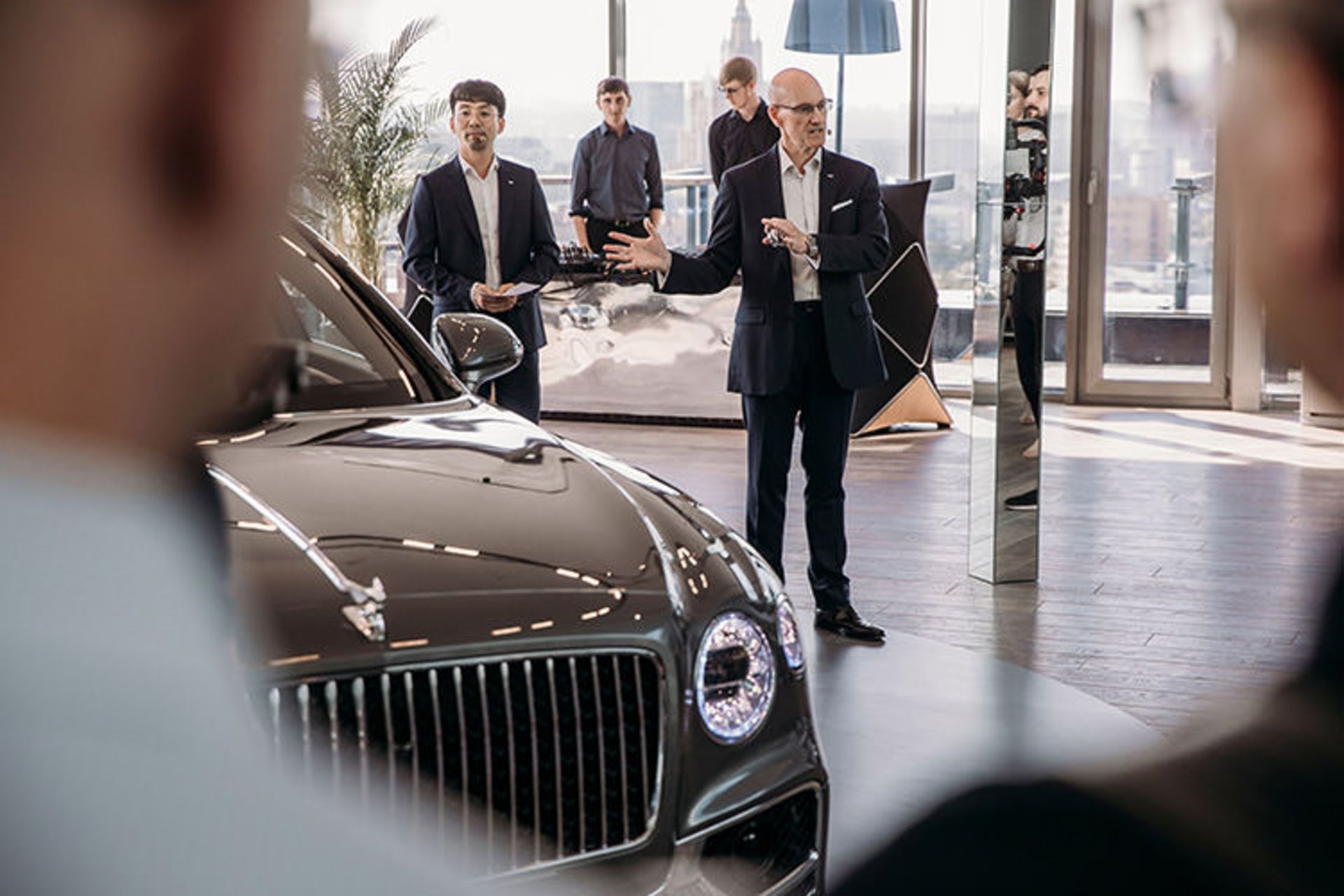 Bentley Flying Spur / بنتلی فلایینگ اسپر