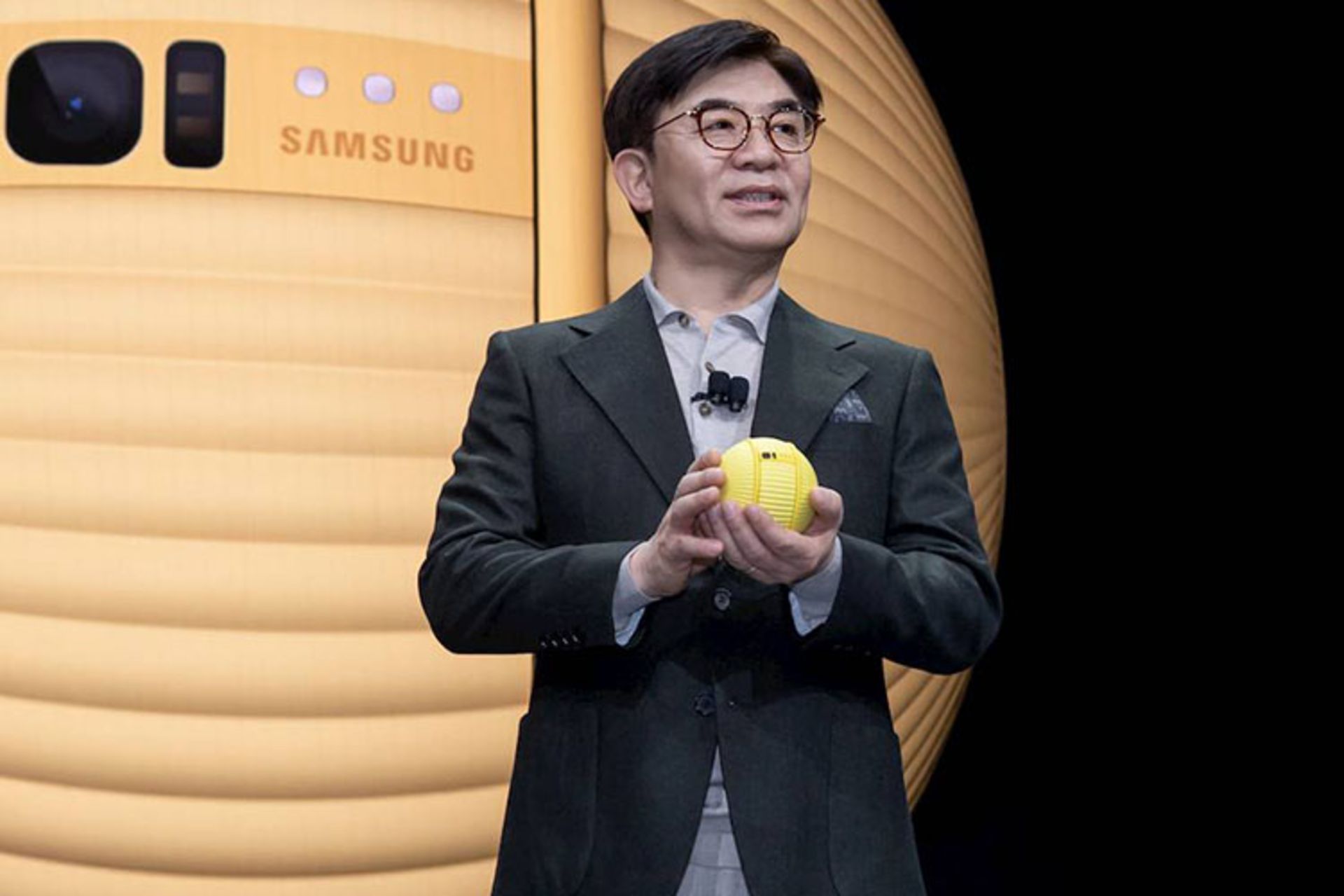  ربات هوشمند Ballie