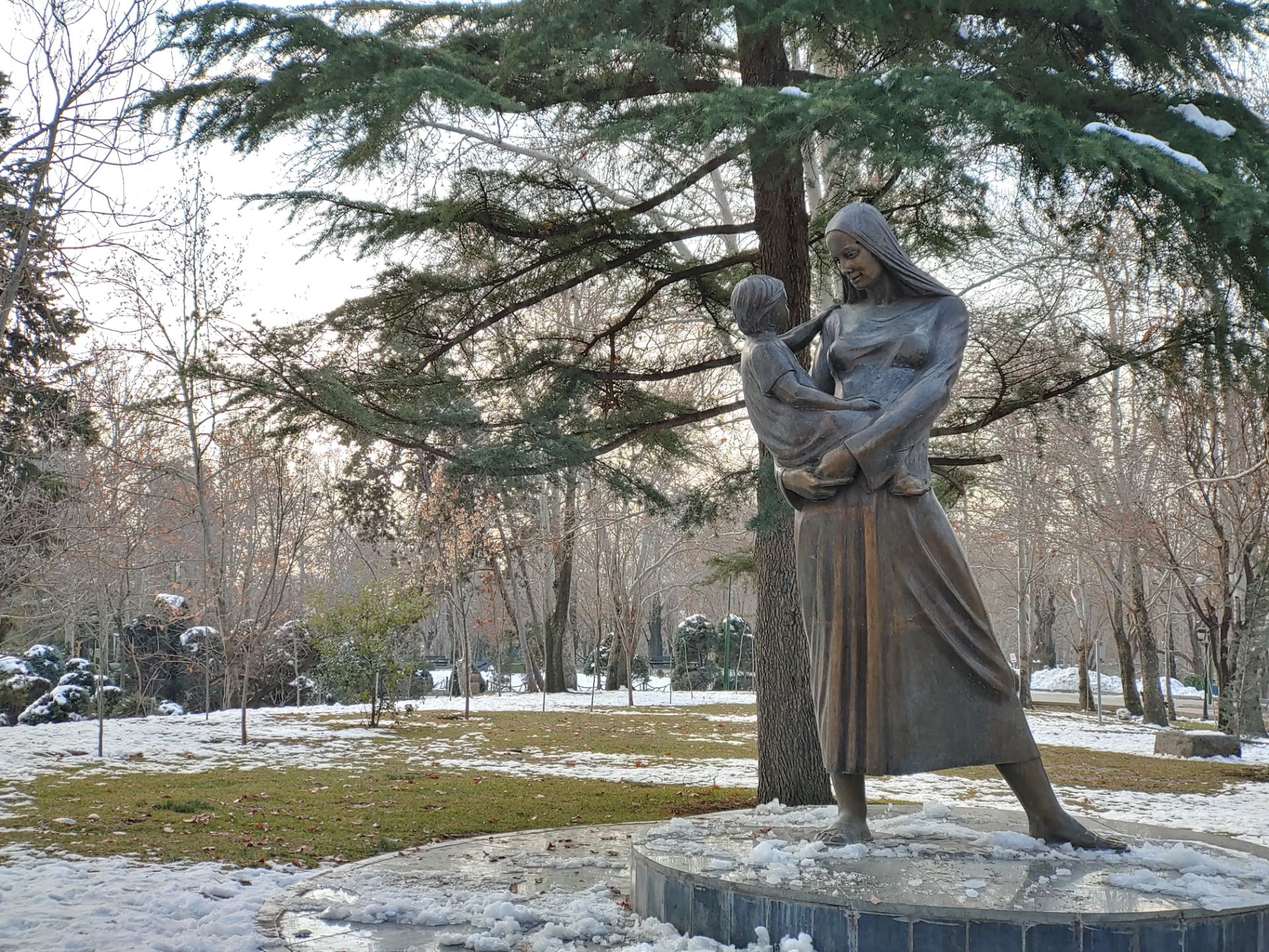 نمونه‌عکس‌های ال‌جی جی ۸ اس در طول روز