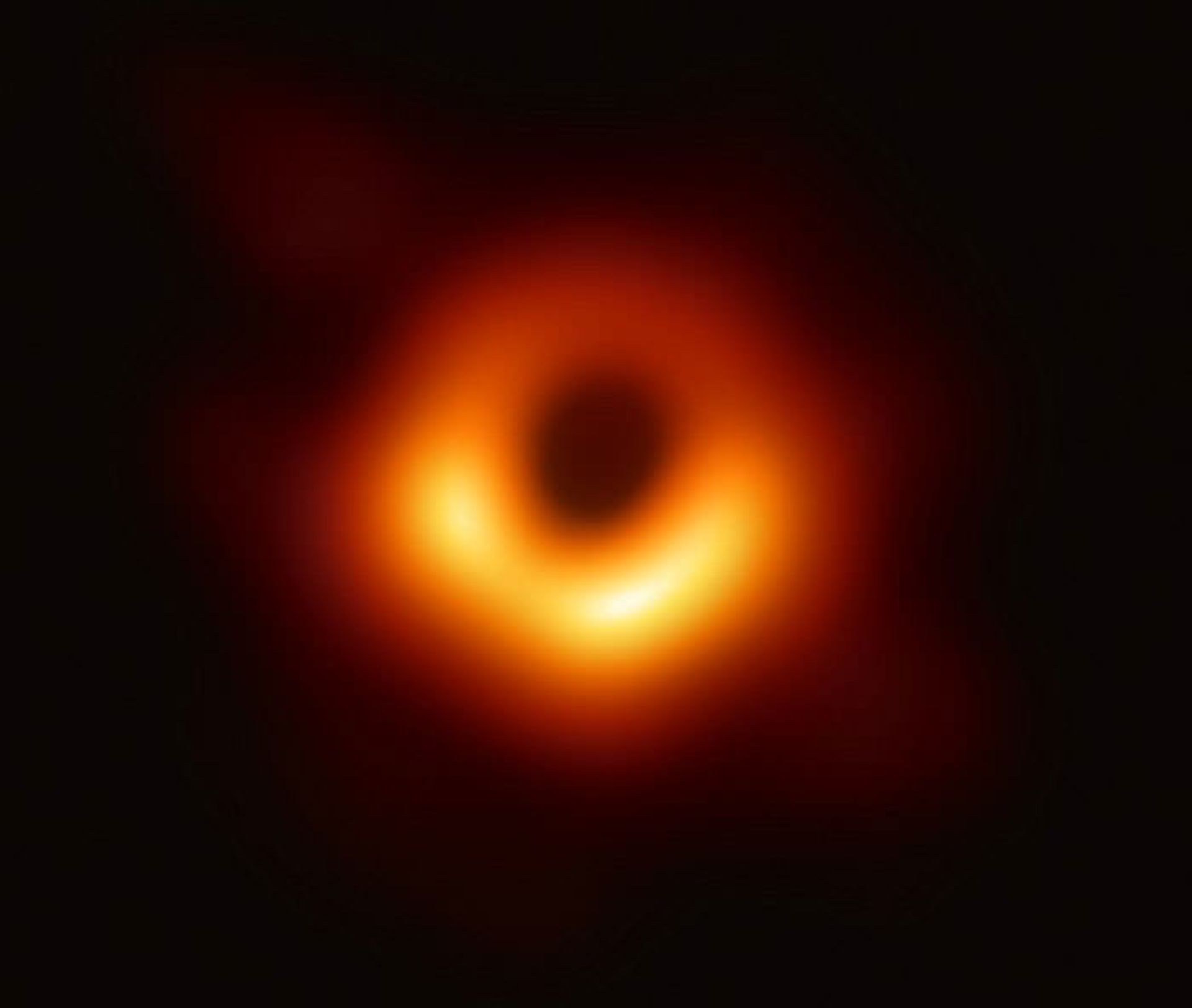 اولین تصویر سیاهچاله