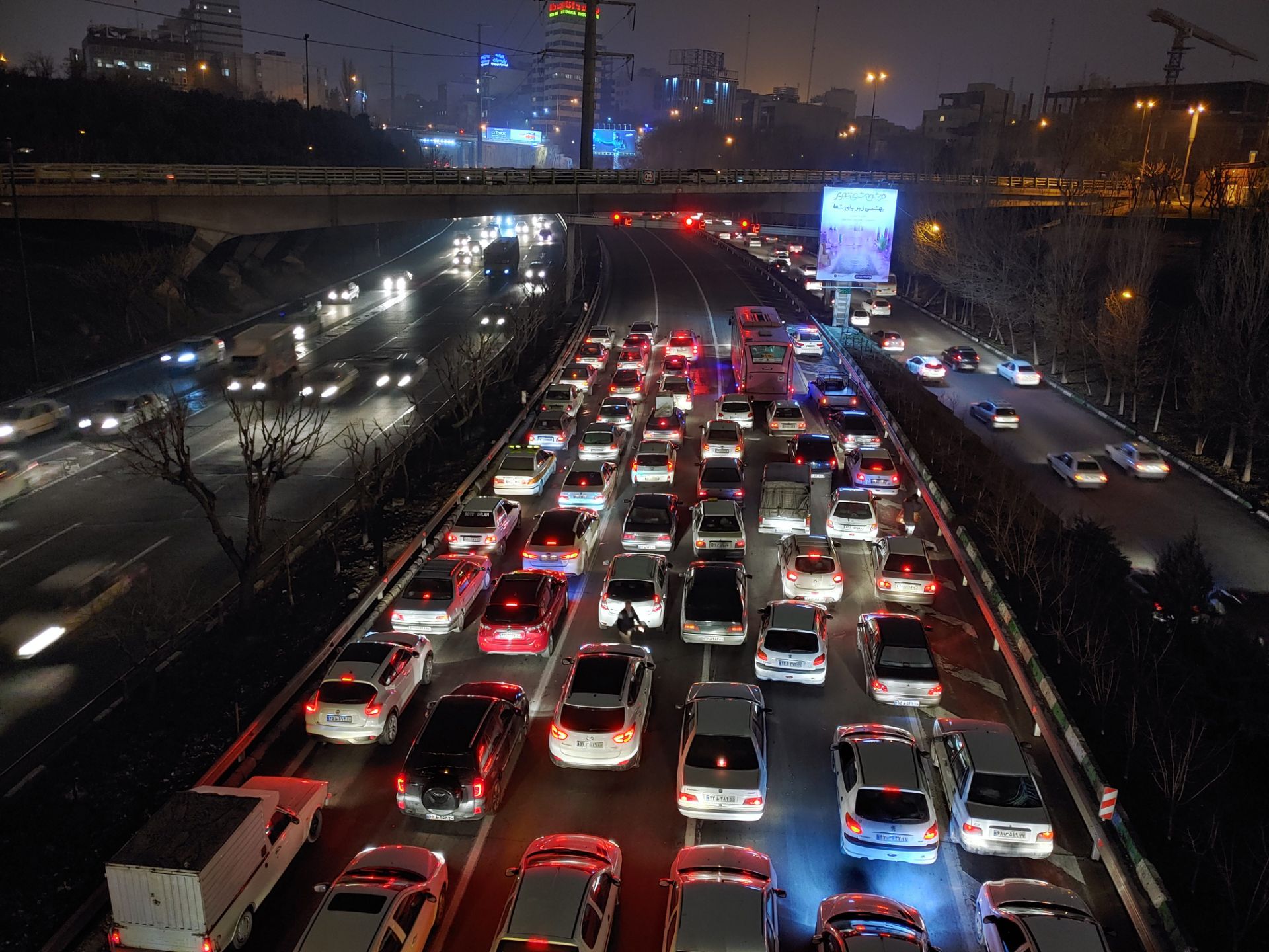 نمونه‌عکس‌های ال‌جی جی ۸ اس در طول شب