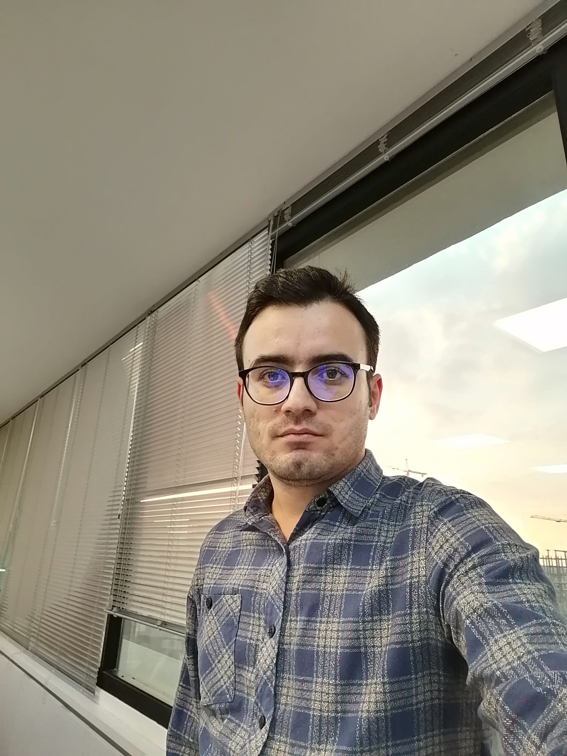 عکس‌های سلفی وای 9 پرایم