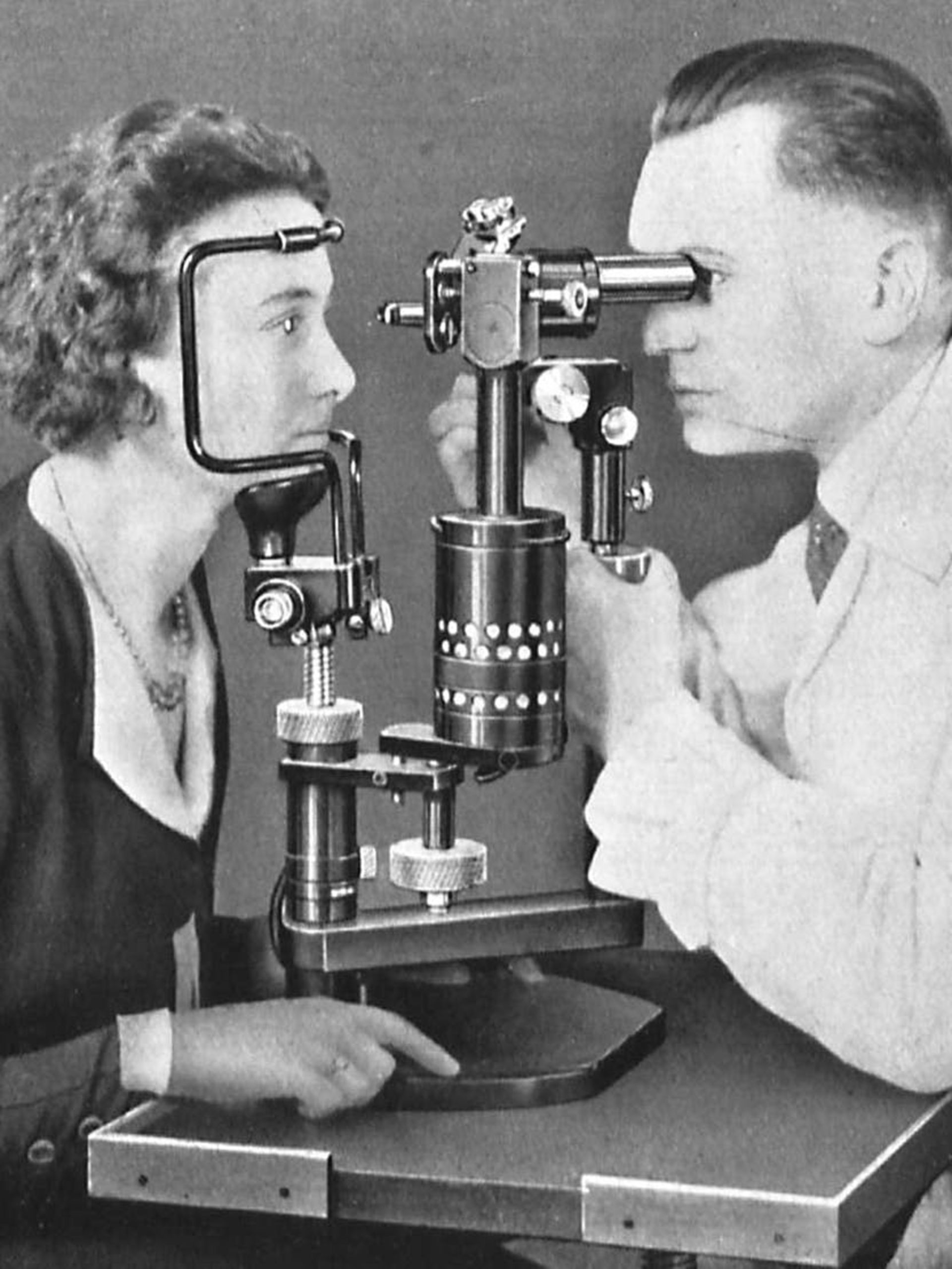 تجهیزات چشم پزشکی کارل زایس / Carl Zeiss