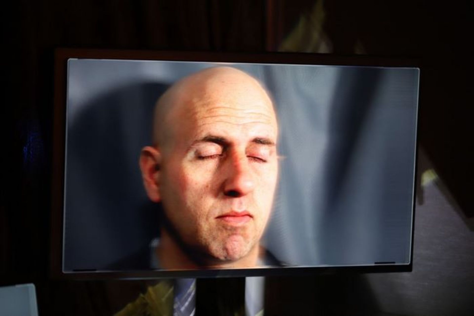  Looking Glass display