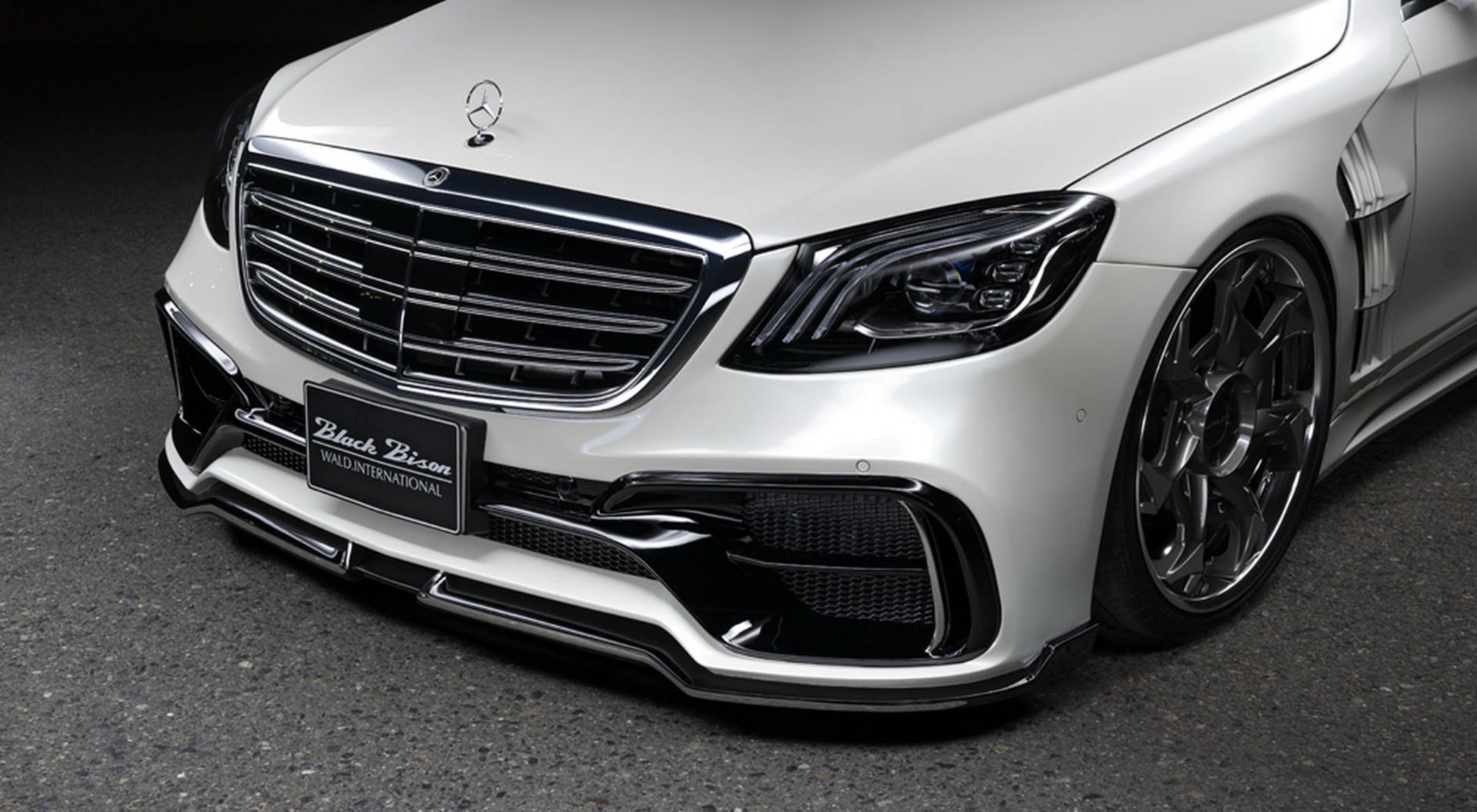 Mercedes Benz S-Class Wald Black Bison