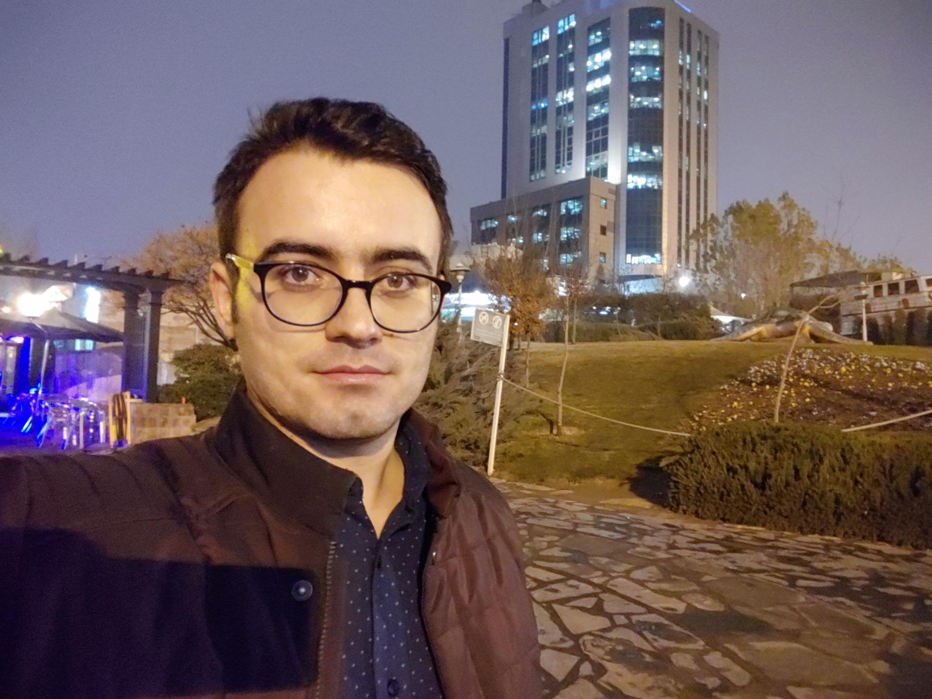 نمونه‌عکس‌های ال‌جی جی ۸ اس در طول شب