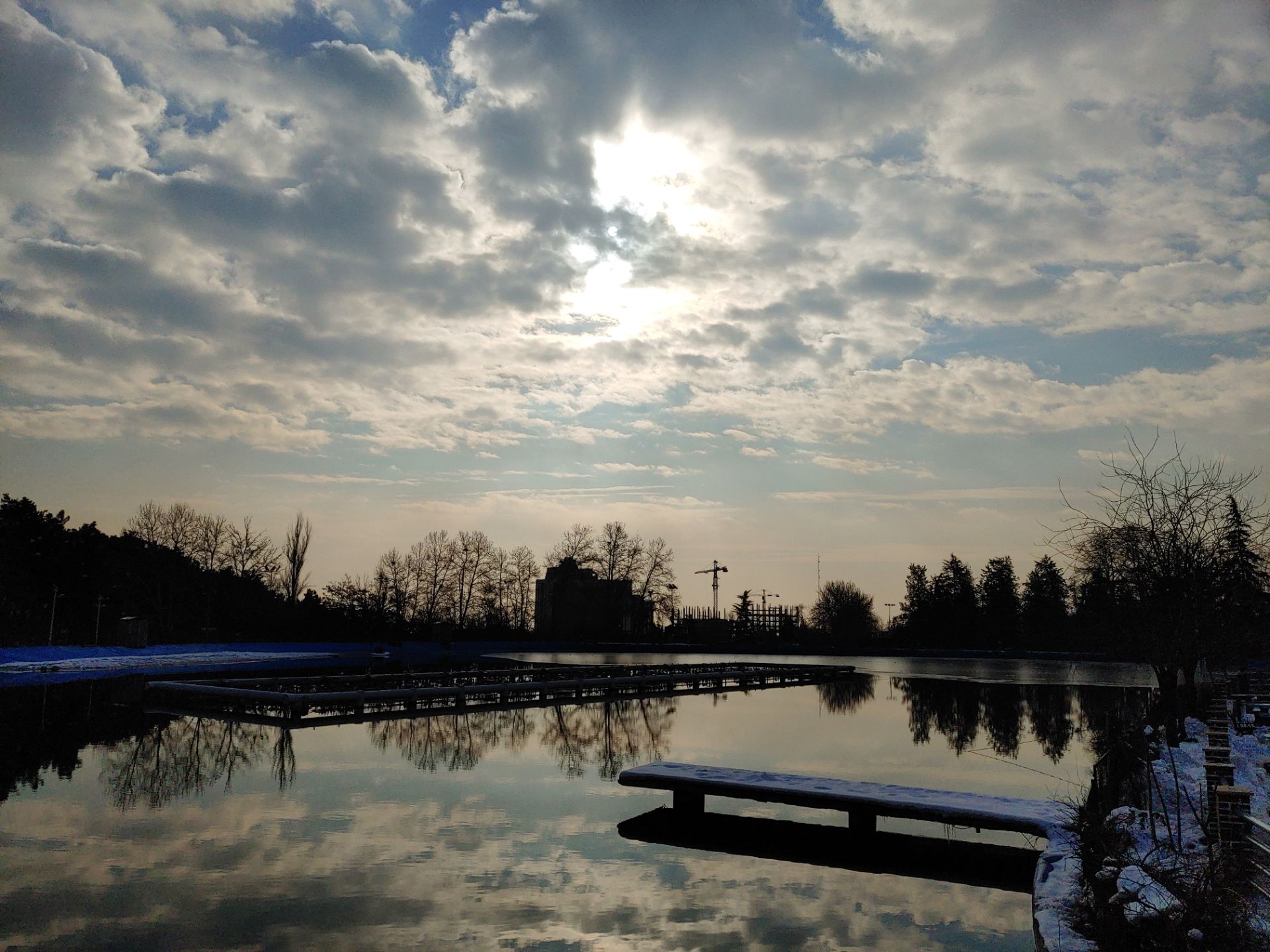 نمونه‌عکس‌های ال‌جی جی ۸ اس در طول روز