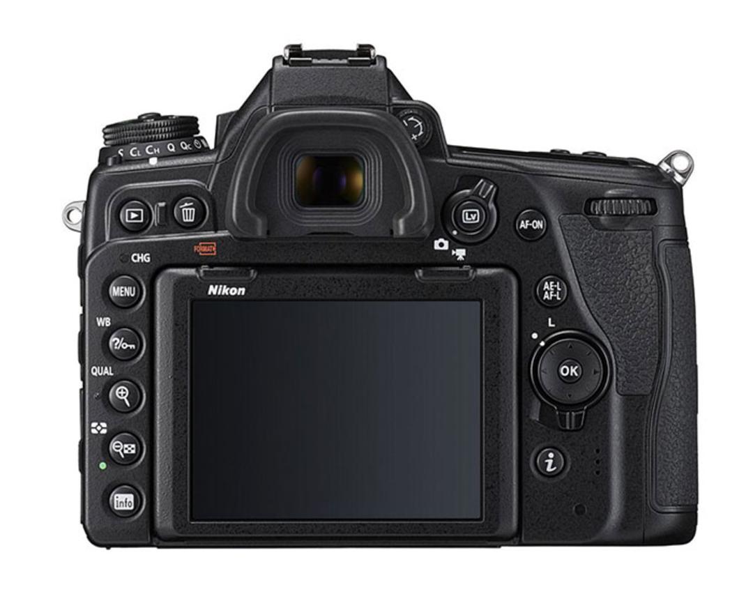 دوربین نیکون D780