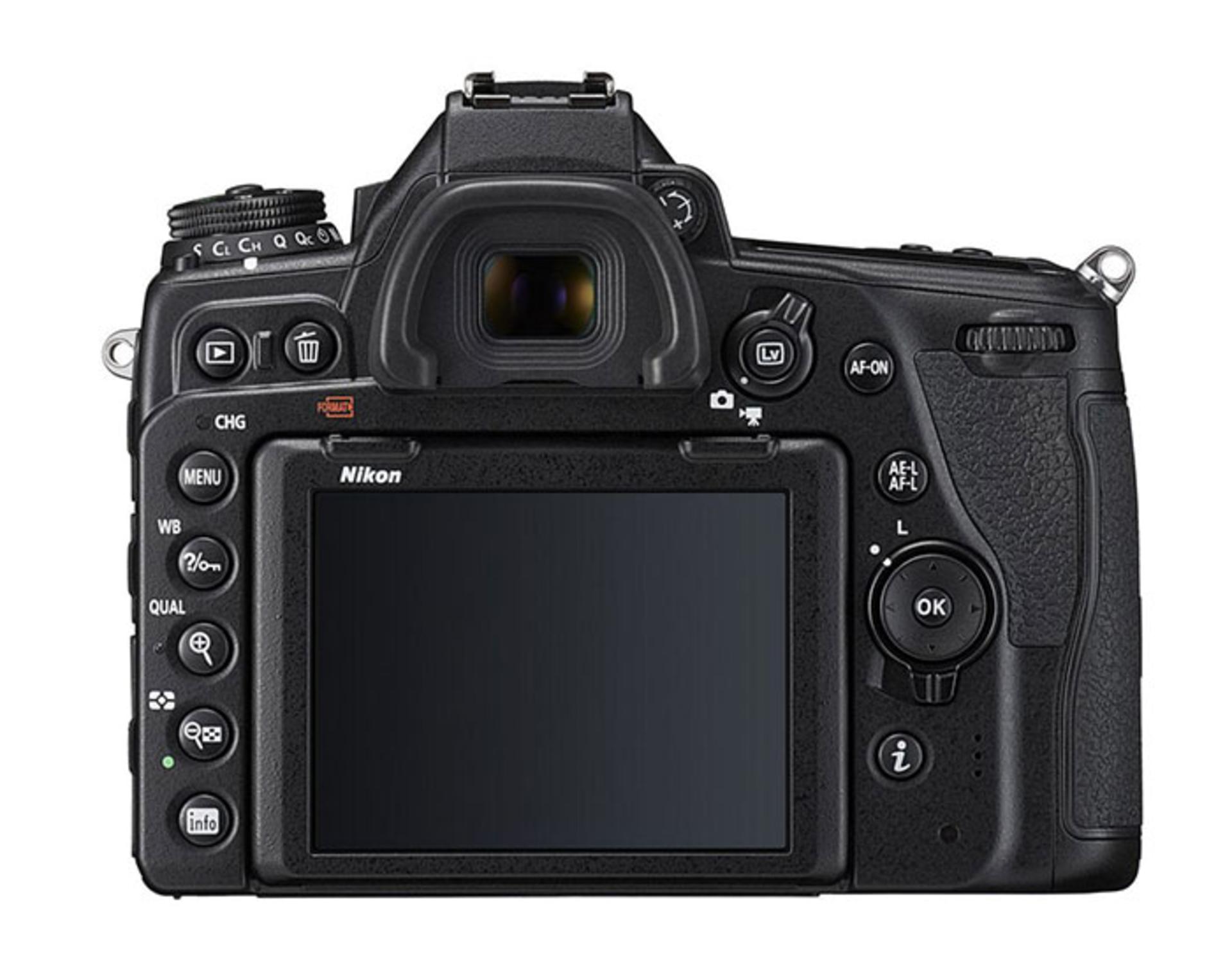 دوربین نیکون D780