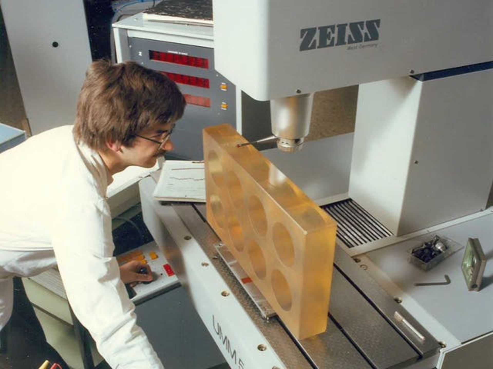 سیستم اندازه گیری کارل زایس / Carl Zeiss