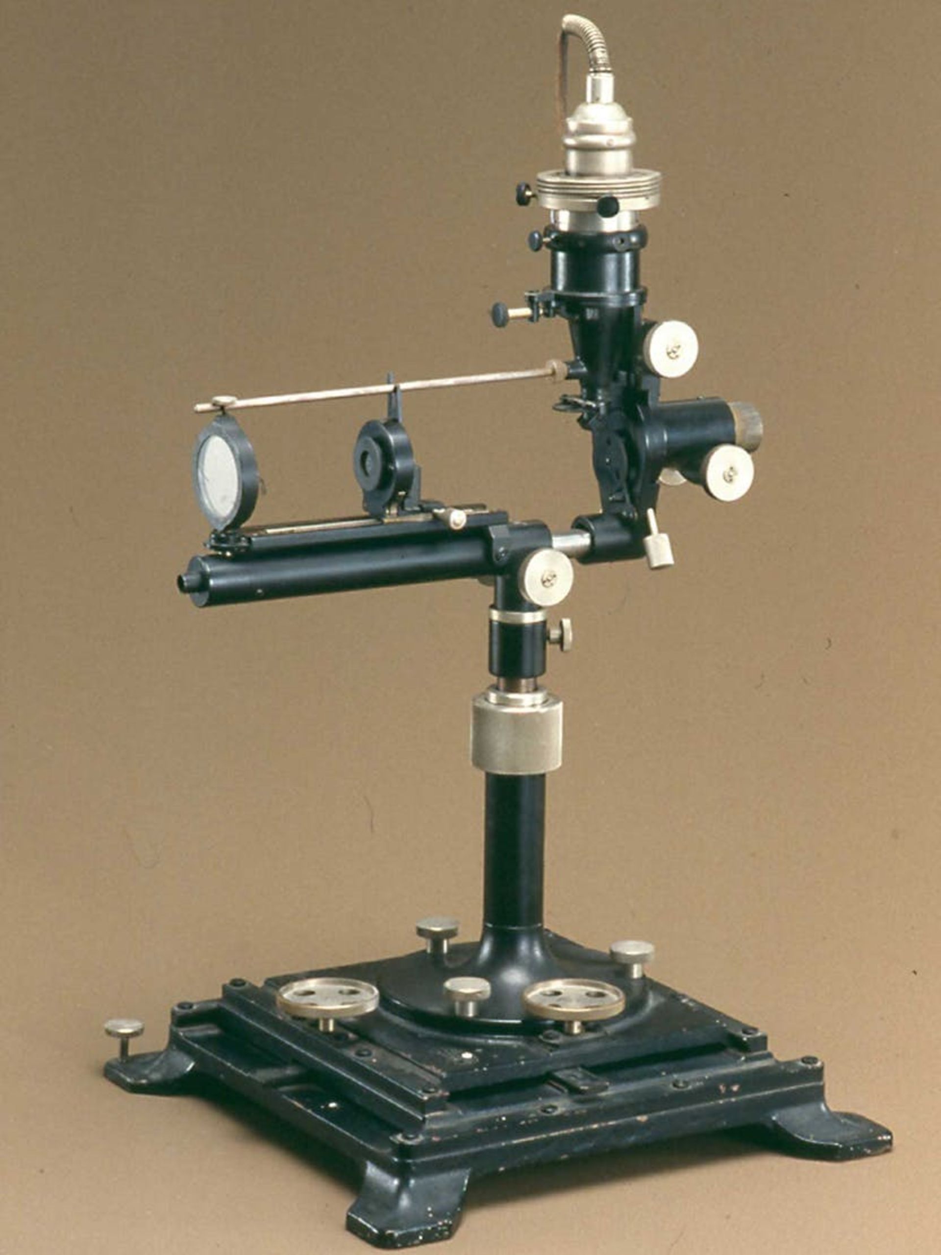 تجهیزات چشم پزشکی کارل زایس / Carl Zeiss