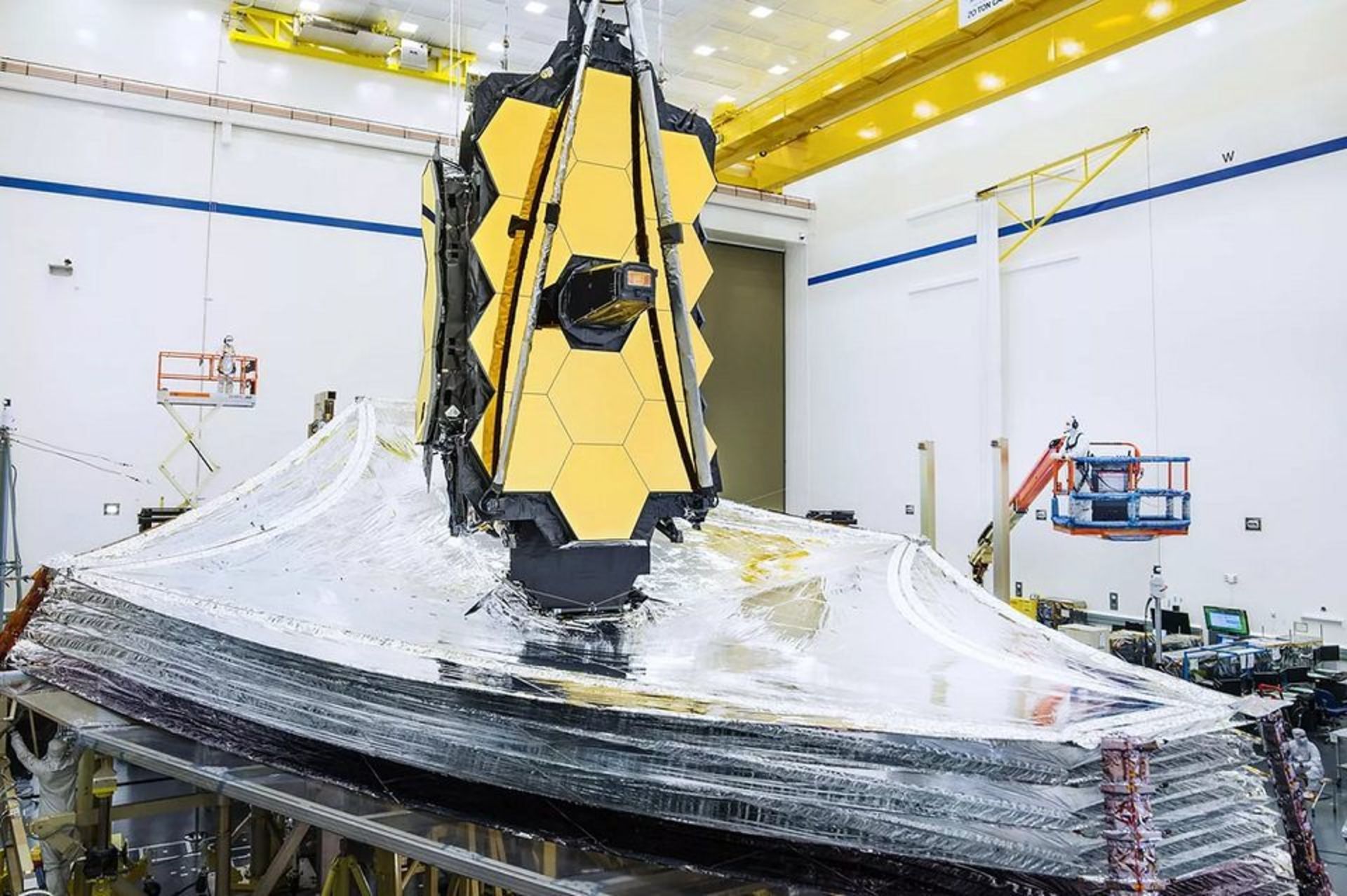 تلسکوپ فضایی جیمز وب / JWST