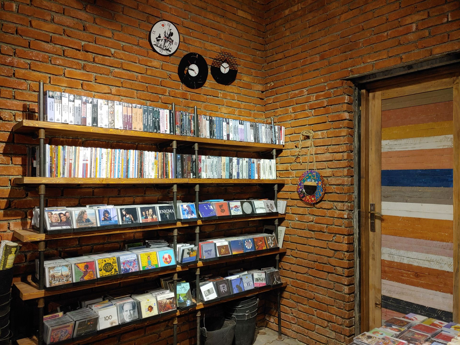 نمونه‌عکس‌های ال‌جی جی ۸ اس در طول شب