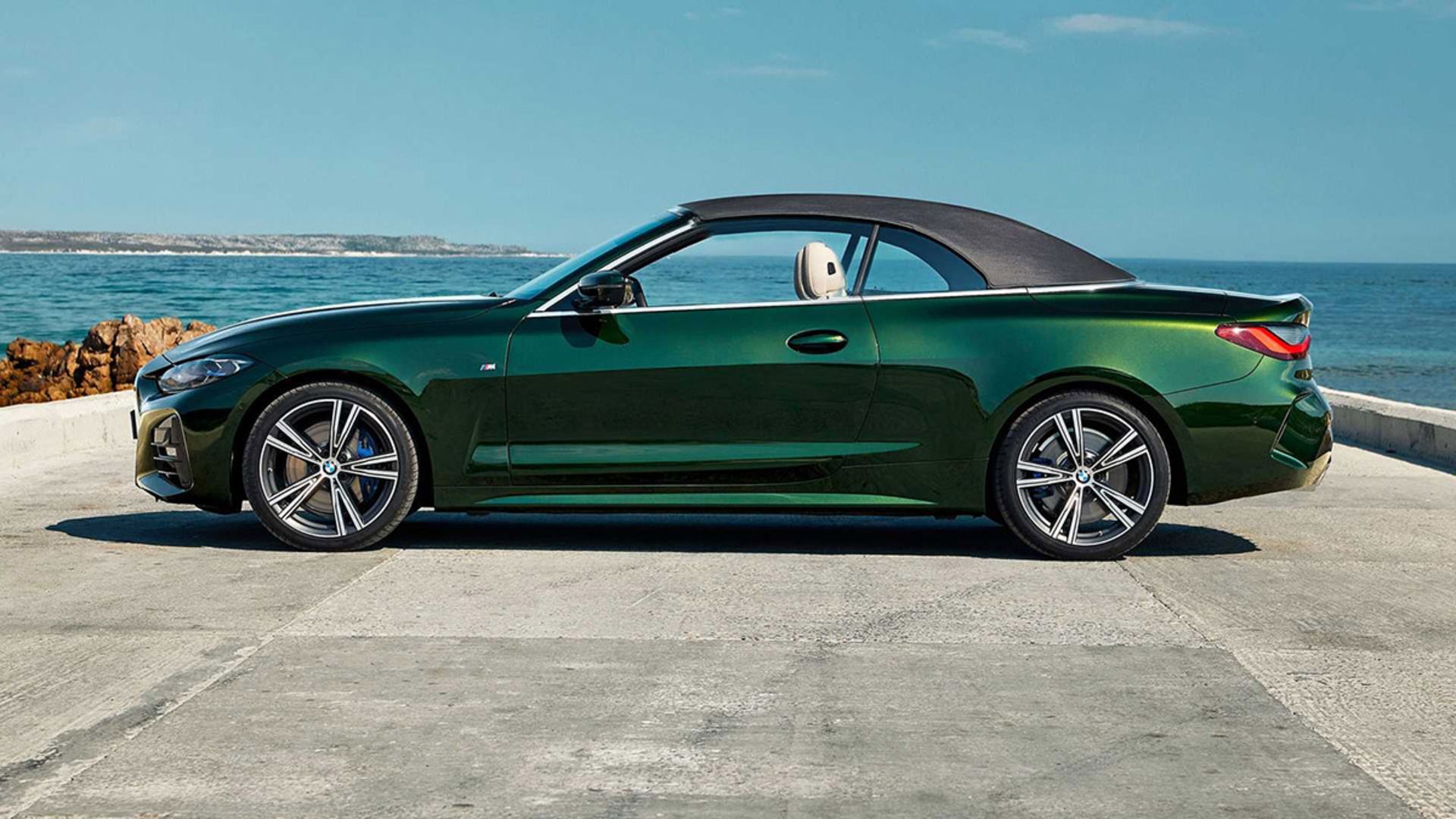  BMW 4-Series Convertible  بی ام و سری 4 کانورتیبل کروک سقف ببسته