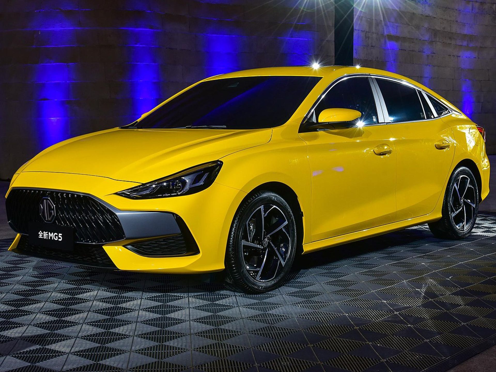 2021 MG 5 sedan  ام جی 5 سدان