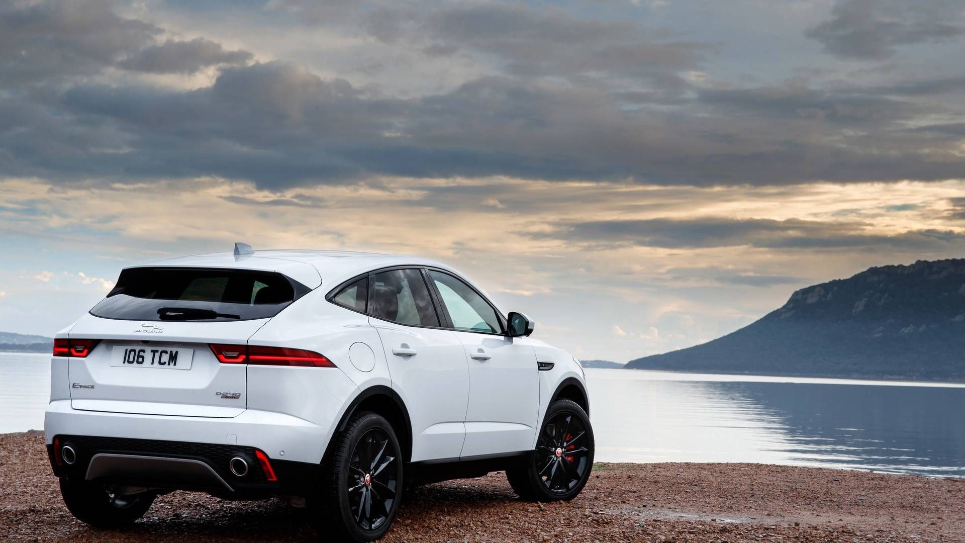 جگوار ای پیس Jaguar E pace 2018