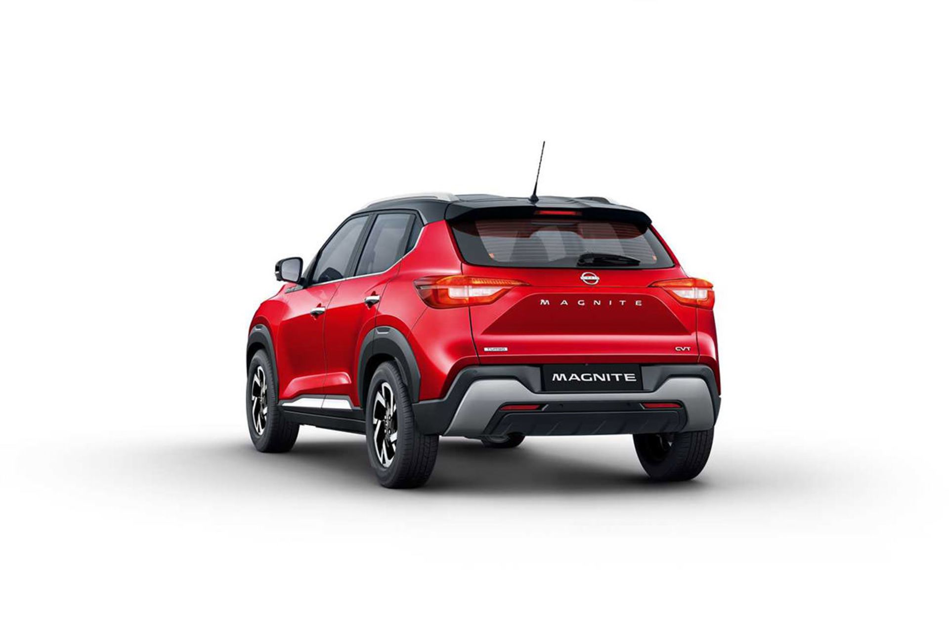 نمای عقب کراس اور نیسان مگنایت / Nissan Magnite قرمز رنگ