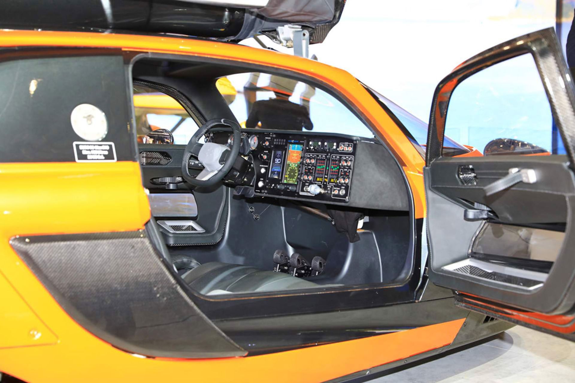 نمای کابین خودروی پرنده لیبرتی پال V / PAL-V Liberty Flying Car